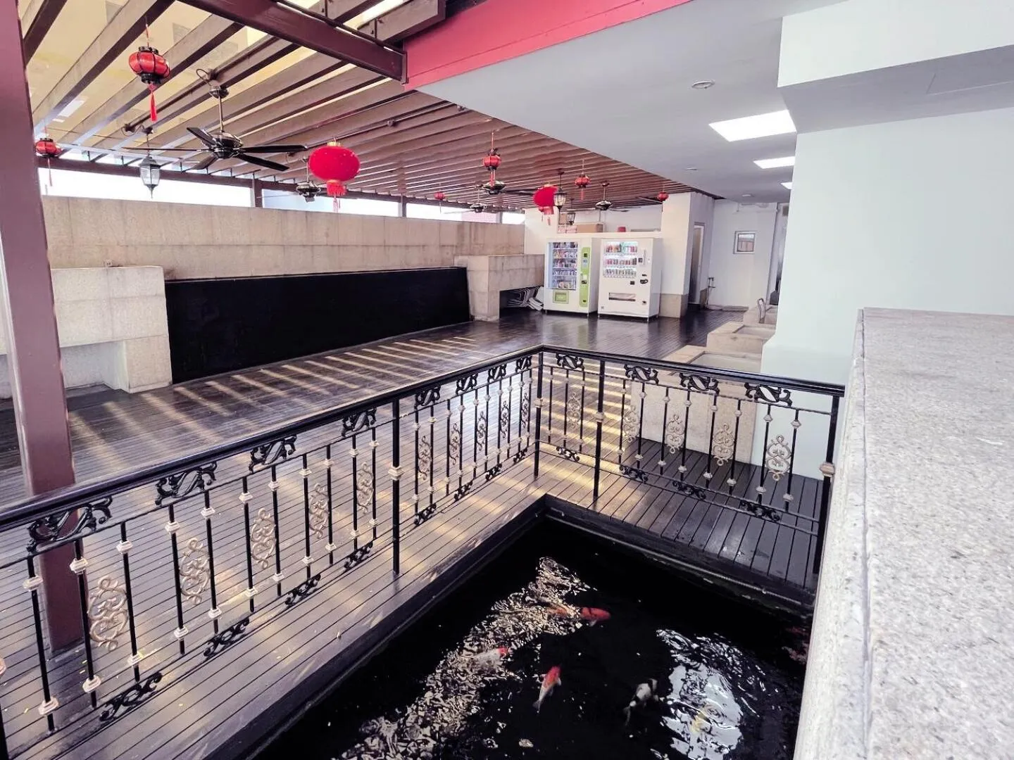 Balcony/Terrace in The Snooze Hotel Marine Parade