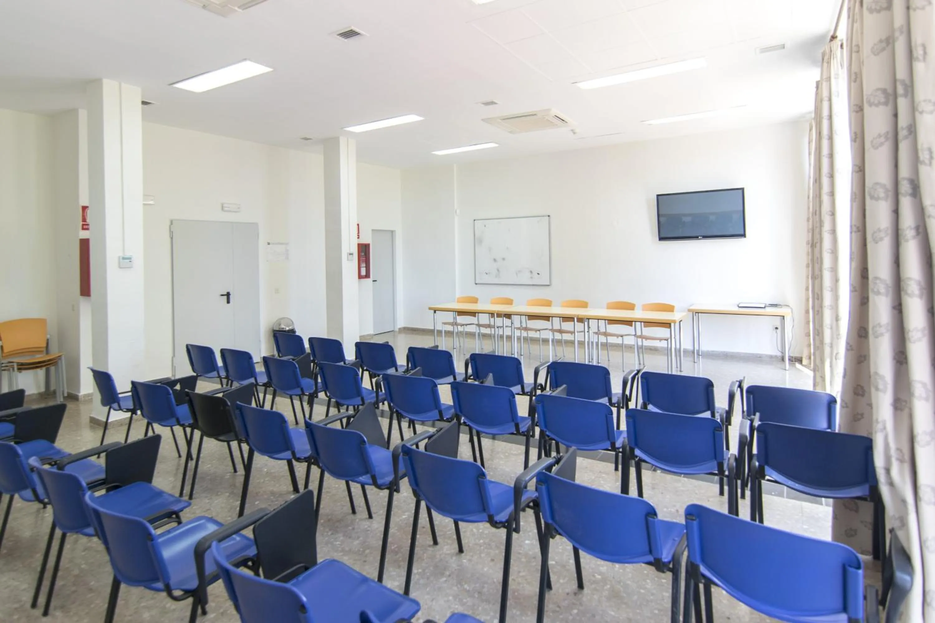 Lounge or bar in Albergue Inturjoven Marbella