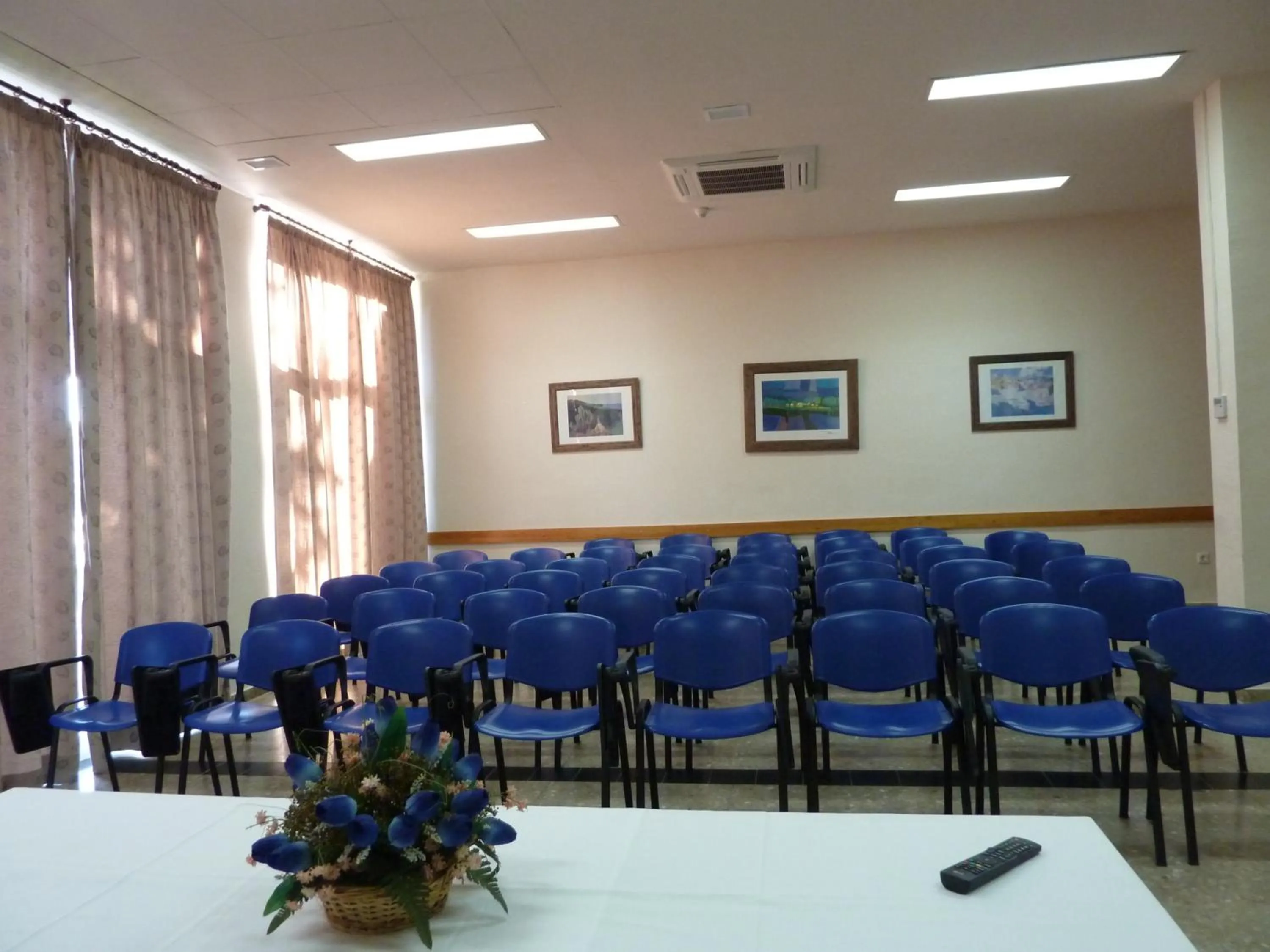 Business facilities in Albergue Inturjoven Marbella