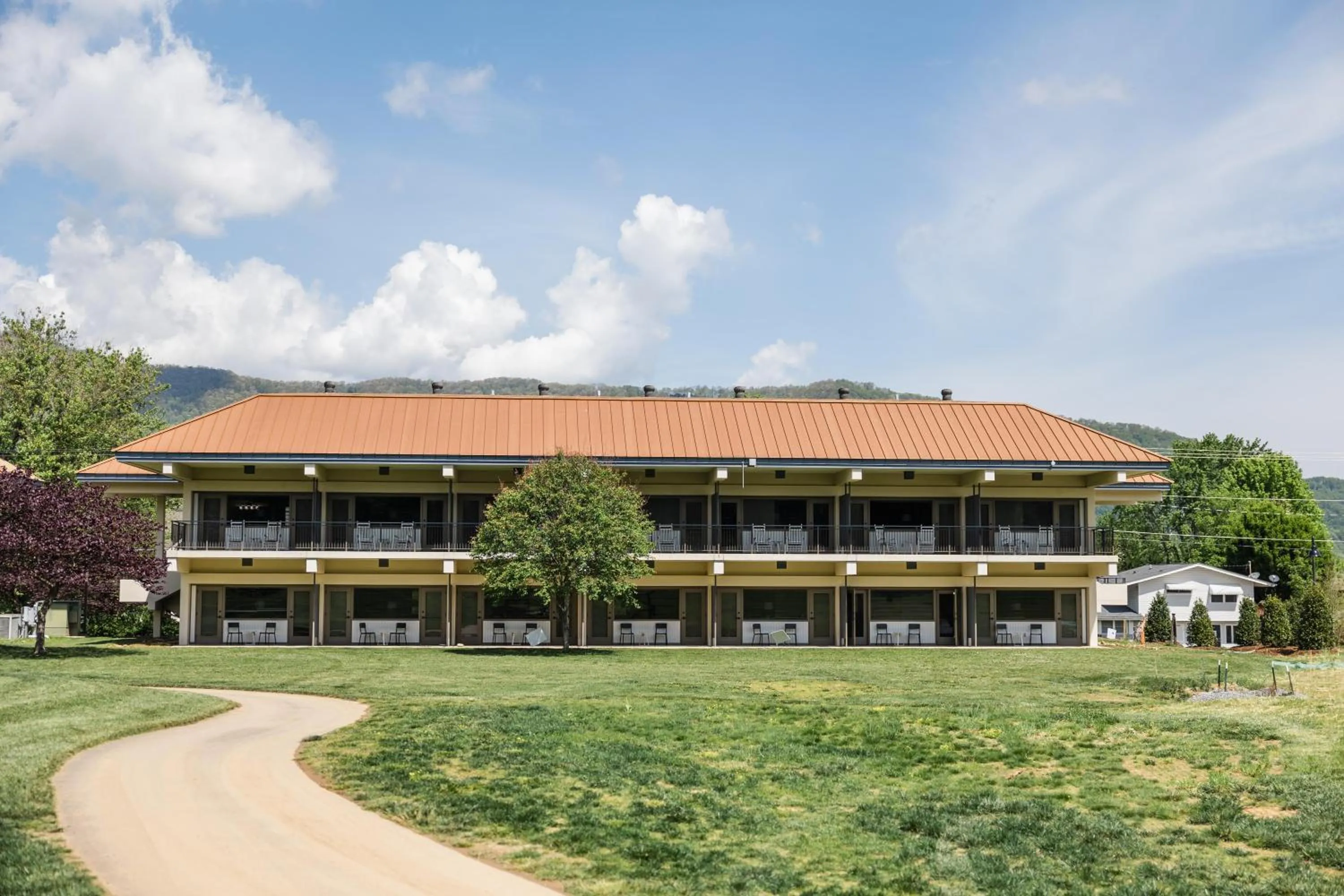 Golfcourse in Waynesville Inn and Golf Club, Tapestry Collection by Hilton