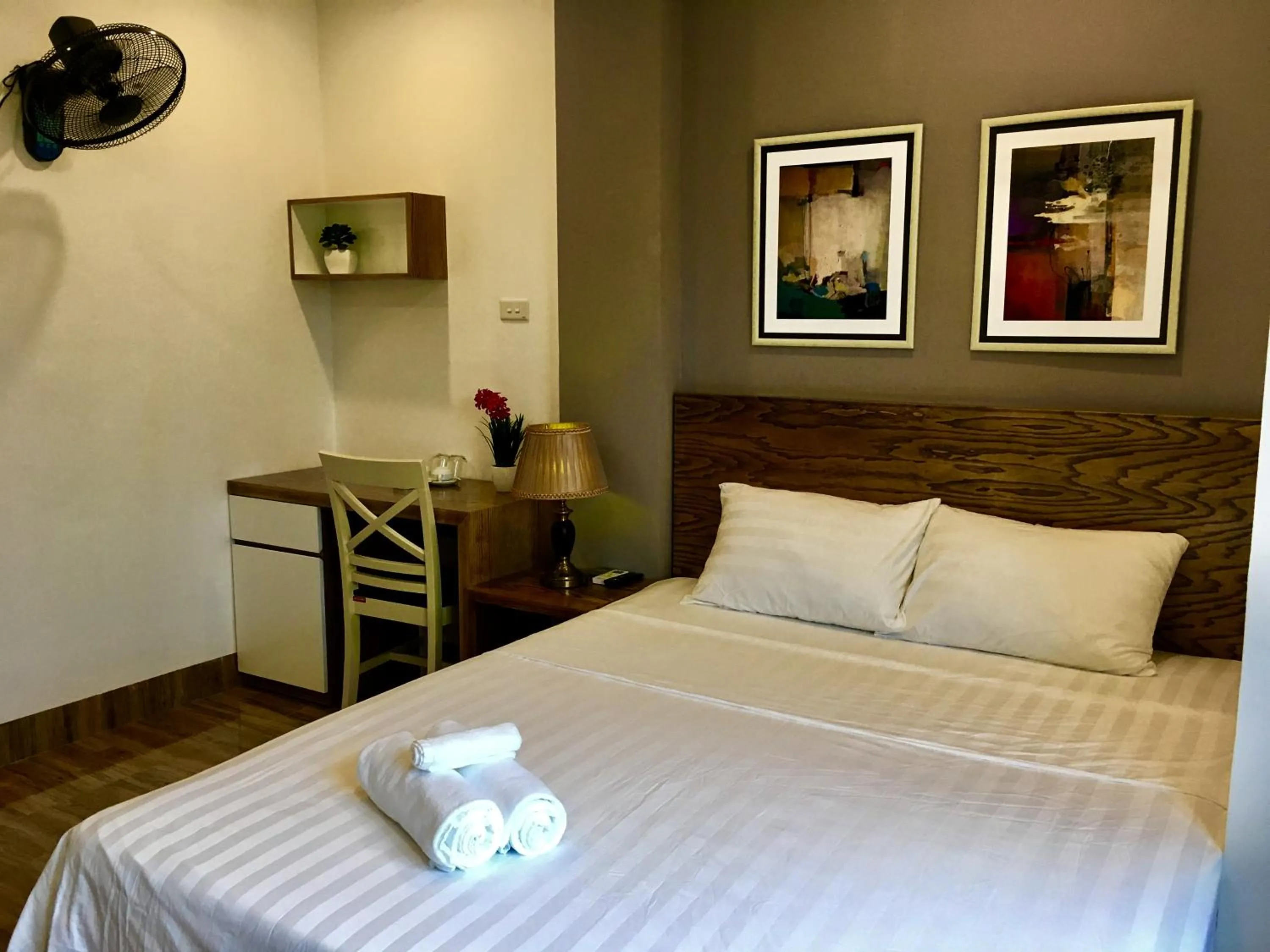 Bed in V House 5 Serviced Apartment