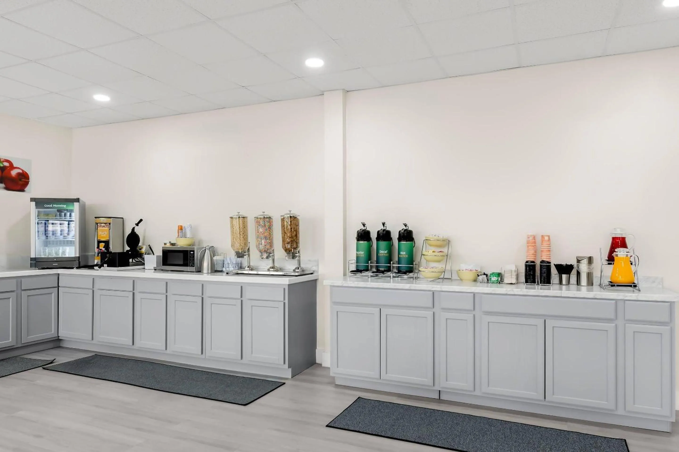 Breakfast in Quality Inn and Suites