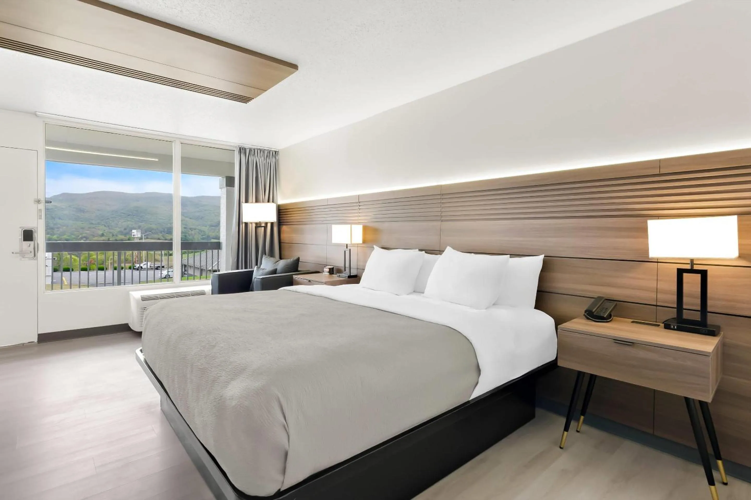 Bedroom, Bed in Quality Inn and Suites