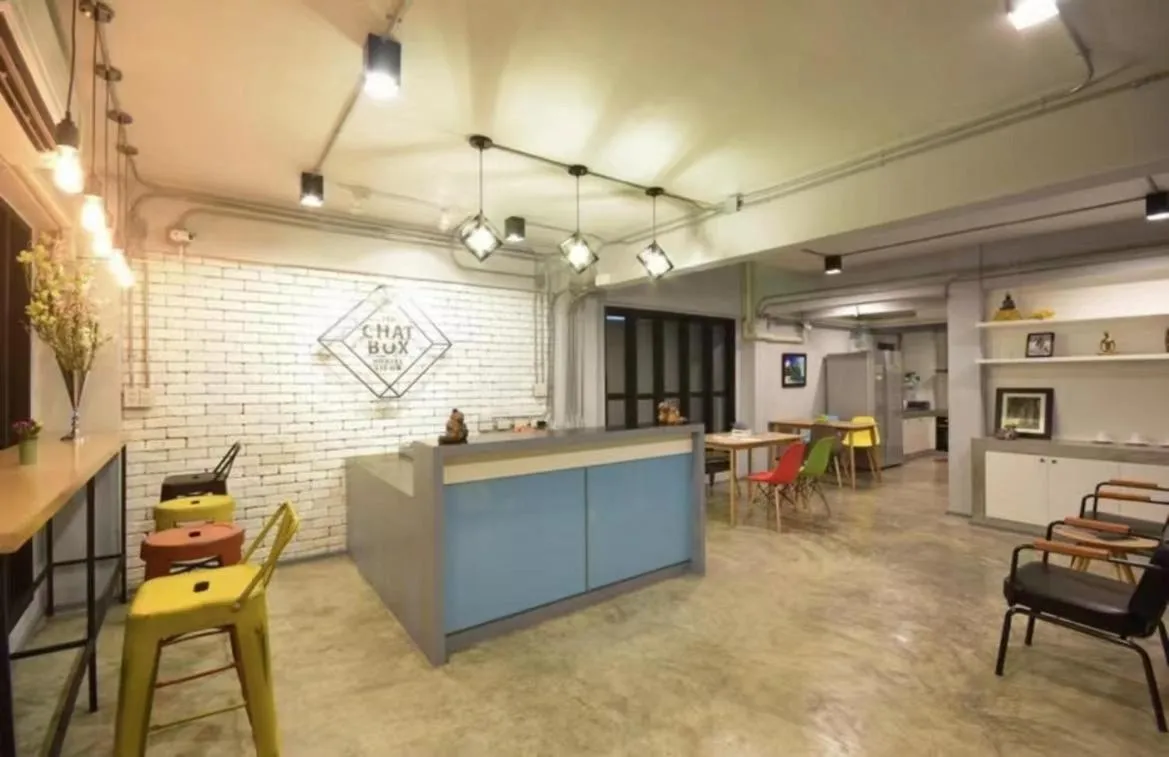 The Chatbox Silom Hostel
