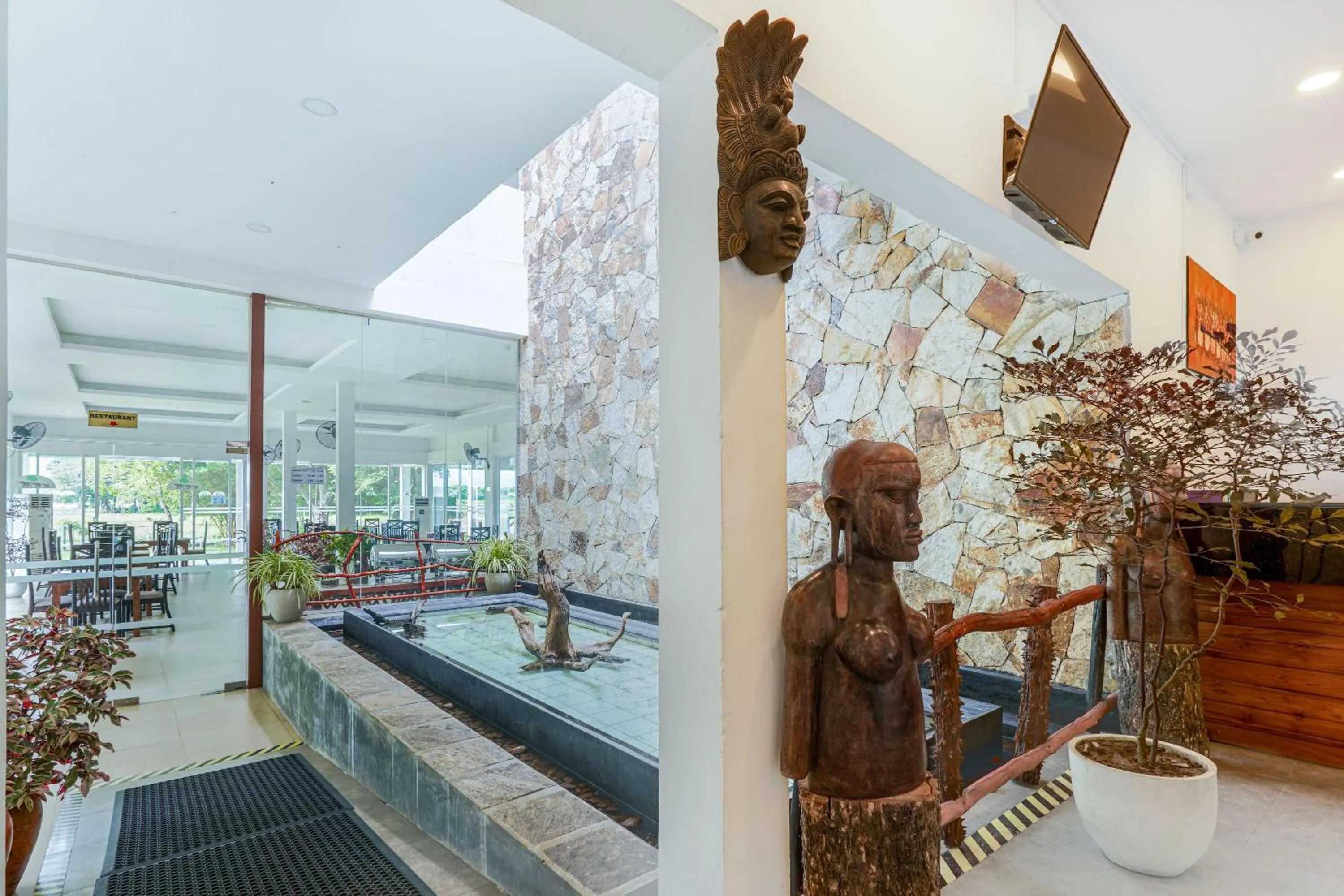 Restaurant/places to eat in Lavendish Wild Safari