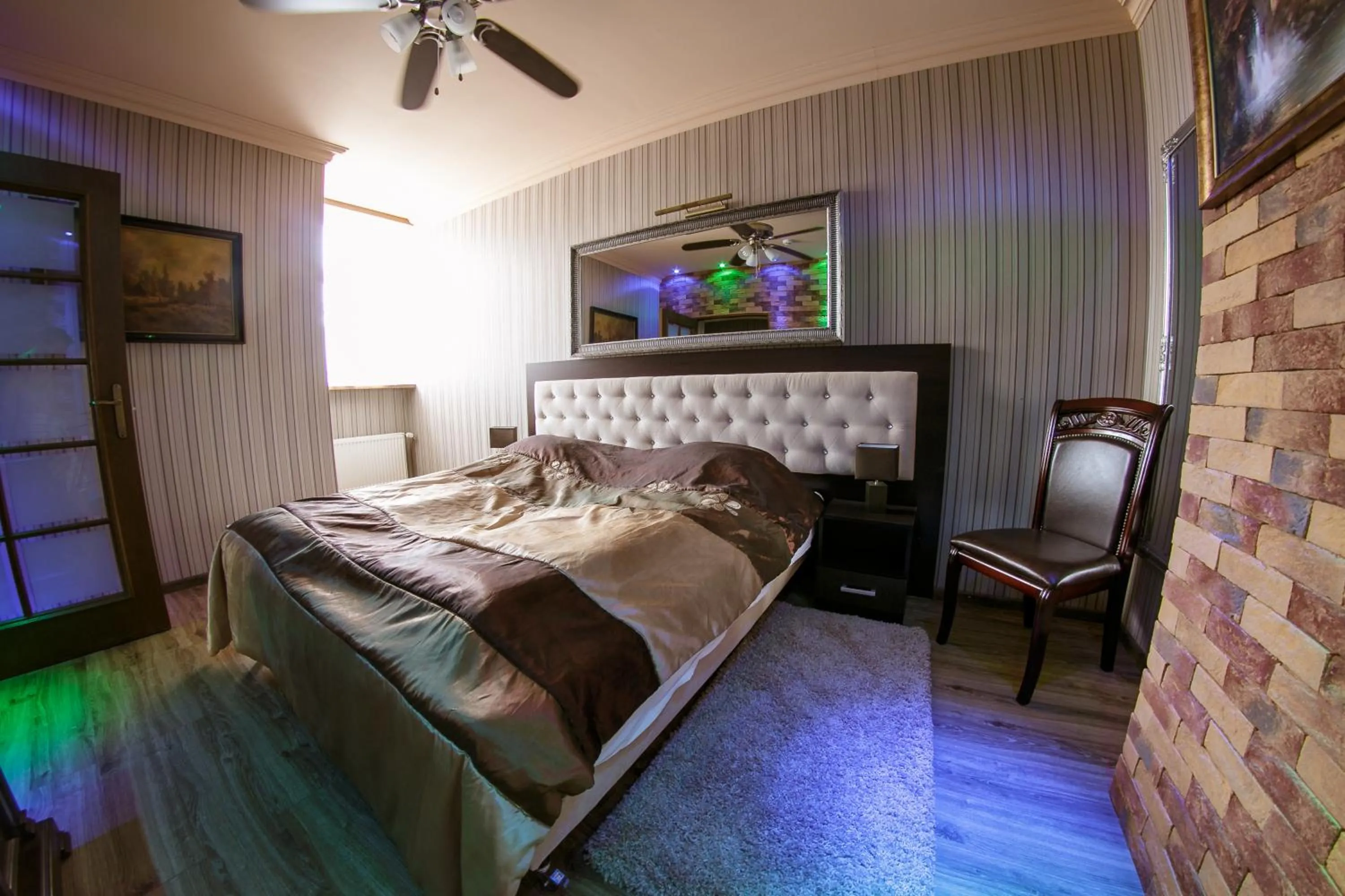 Photo of the whole room, Bed in Pałac Saturna