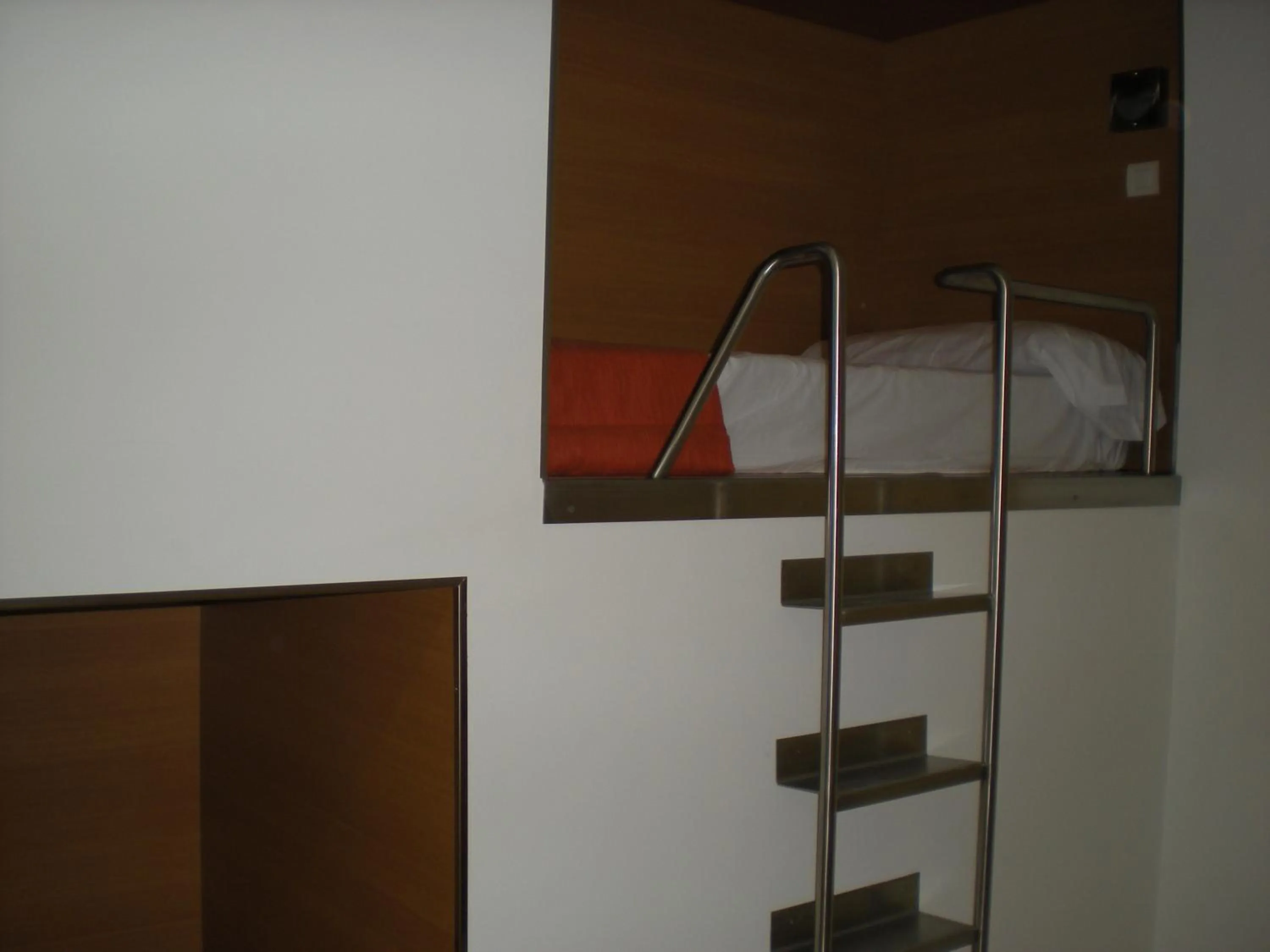 Bedroom, Bed in Albergue Inturjoven Torremolinos