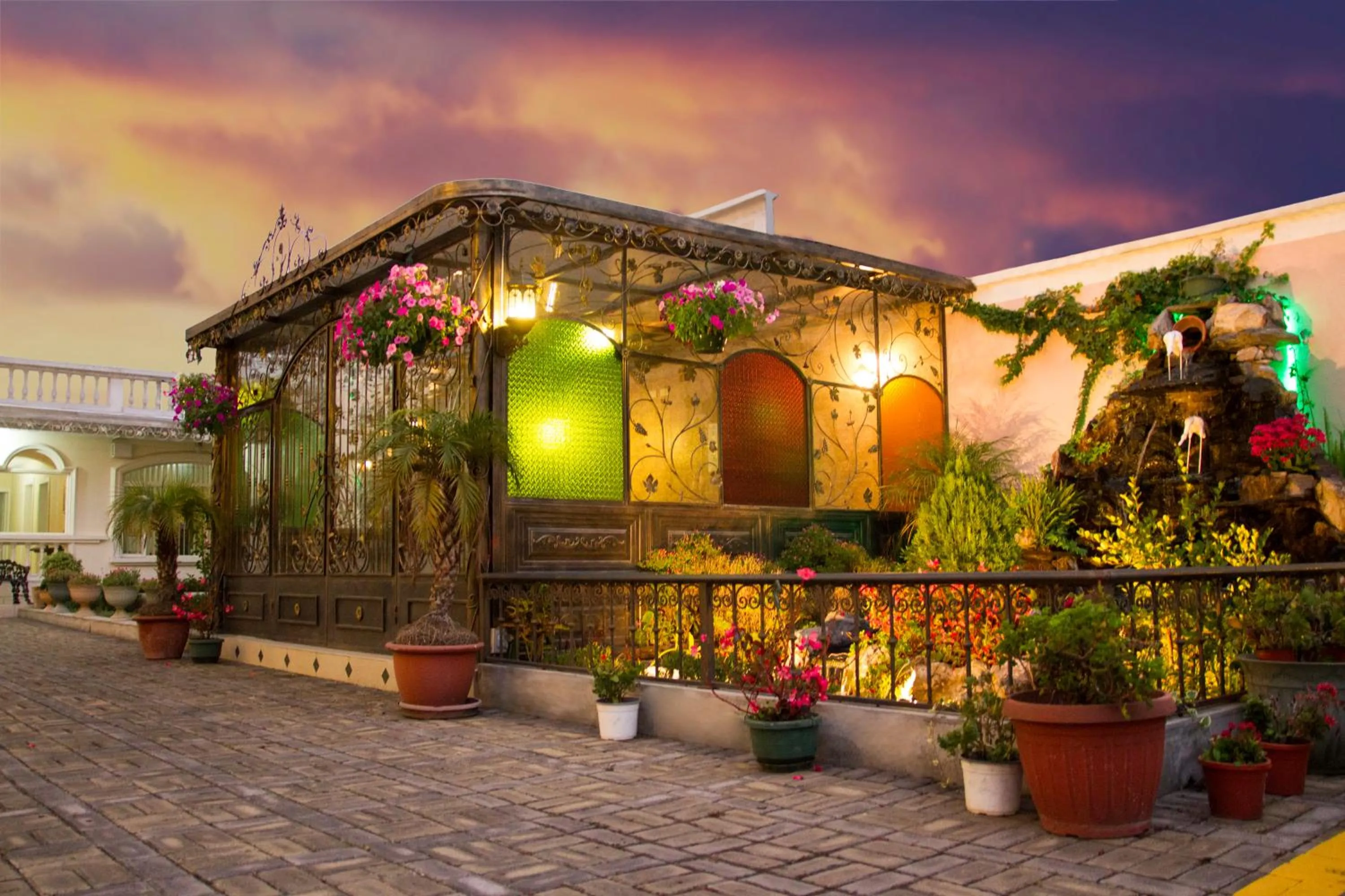 Garden in Eugenia Hotel