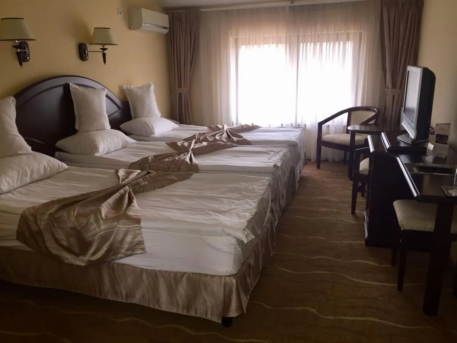 Triple Room in Hotel Astoria