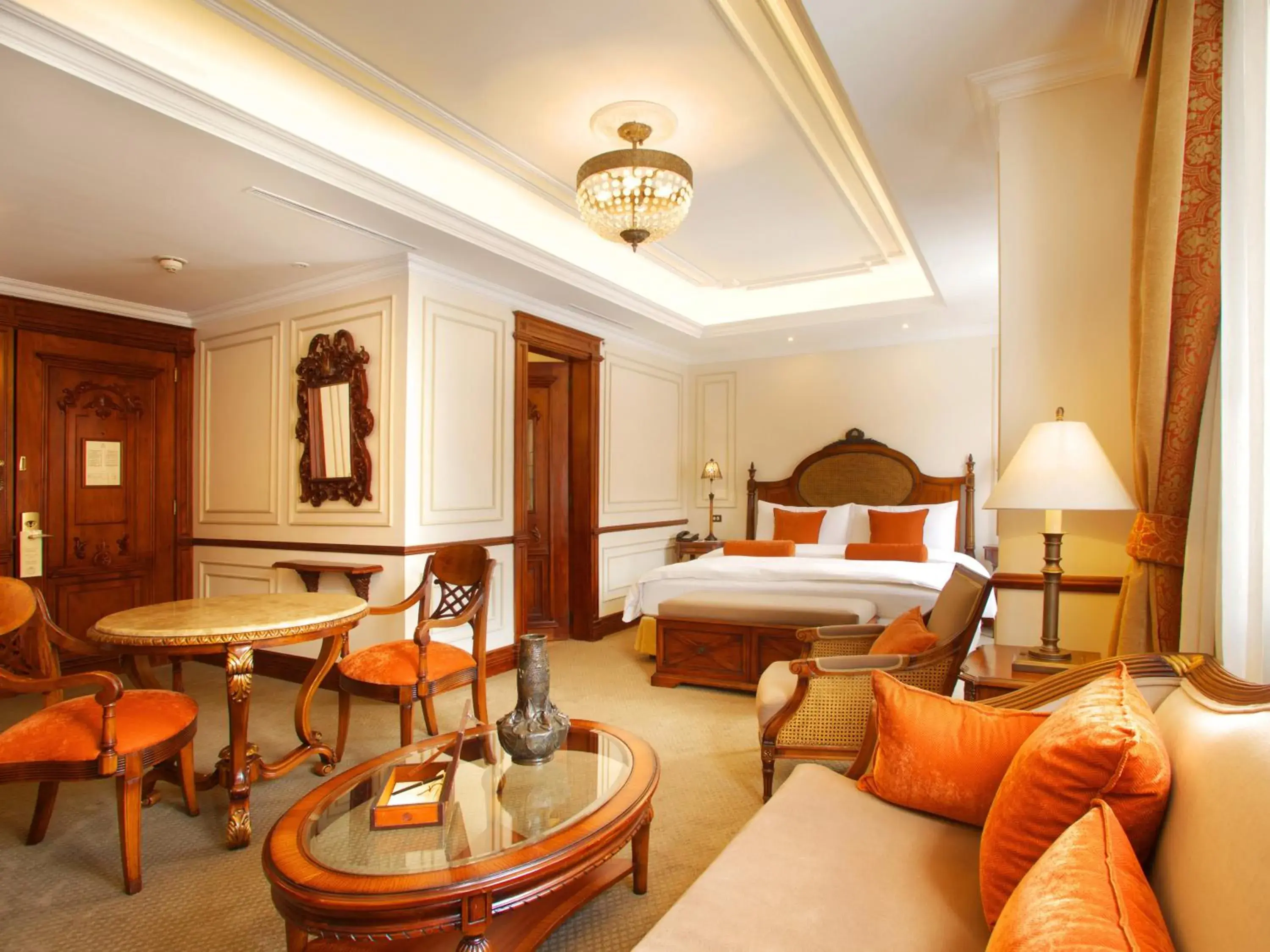 Living room, Bed in Plaza Grande Hotel Living room, Bed in Plaza Grande Hotel