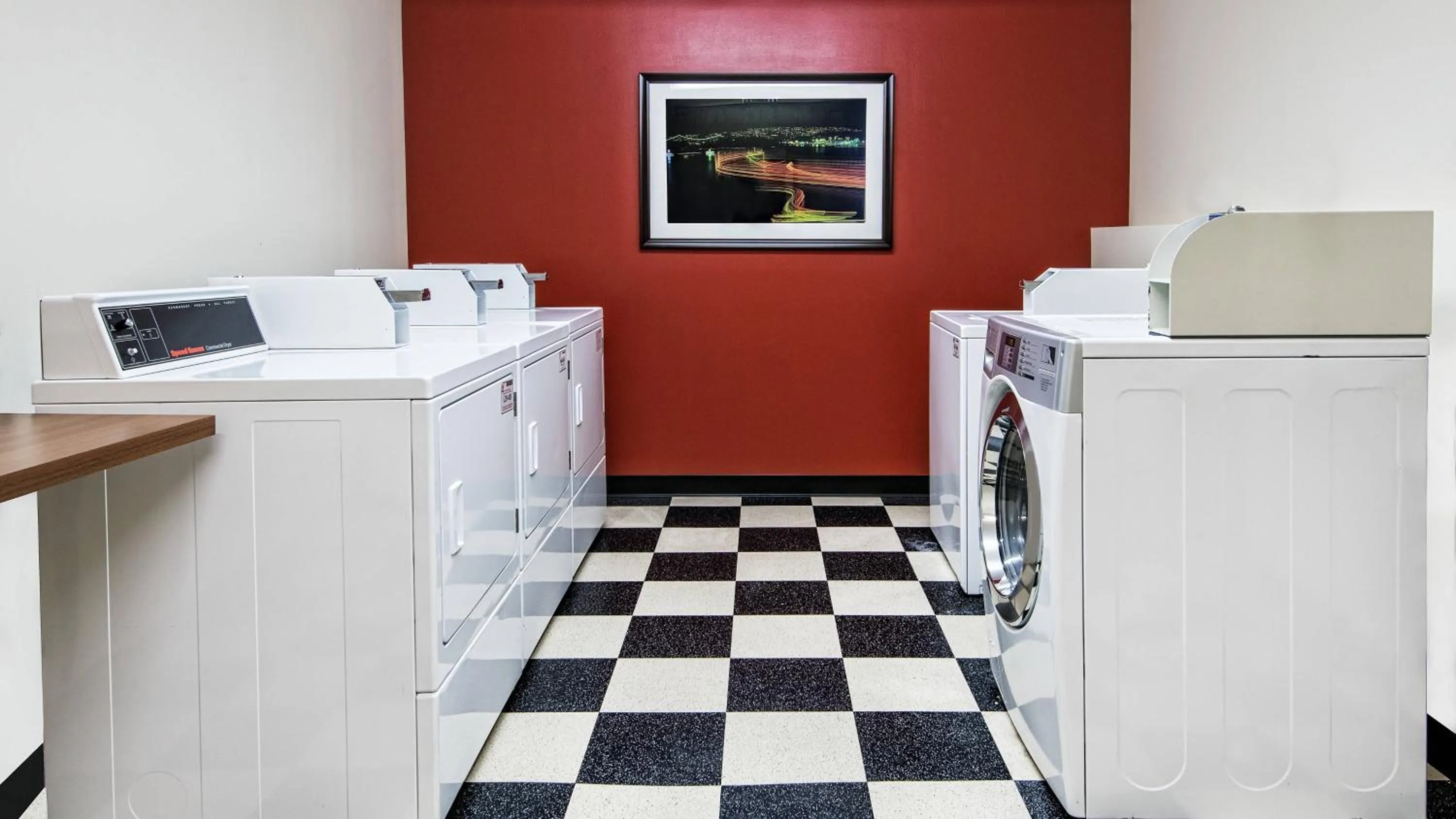 laundry in TownePlace Suites by Marriott San Antonio Downtown Riverwalk