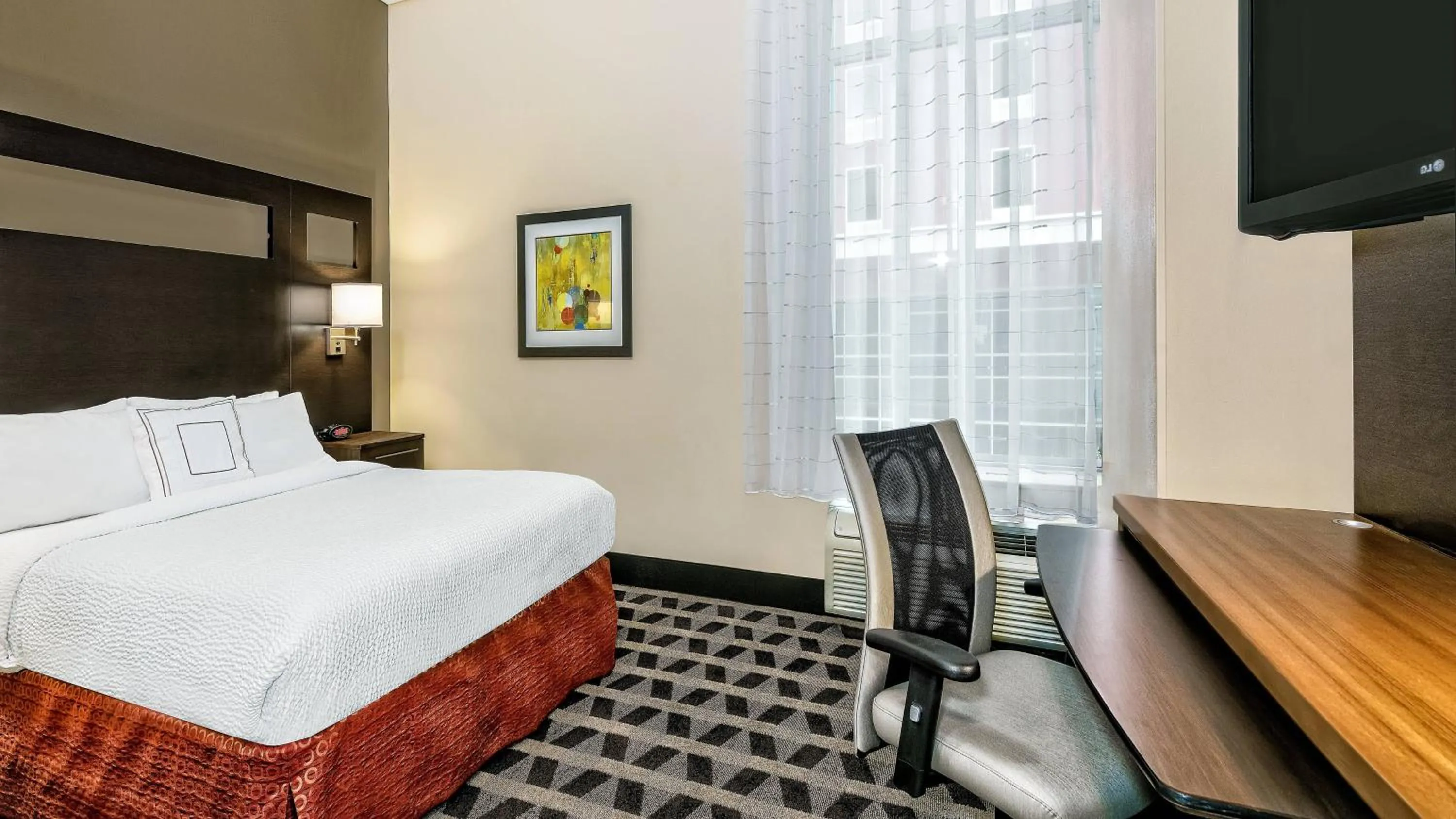 Photo of the whole room, Bed in TownePlace Suites by Marriott San Antonio Downtown Riverwalk