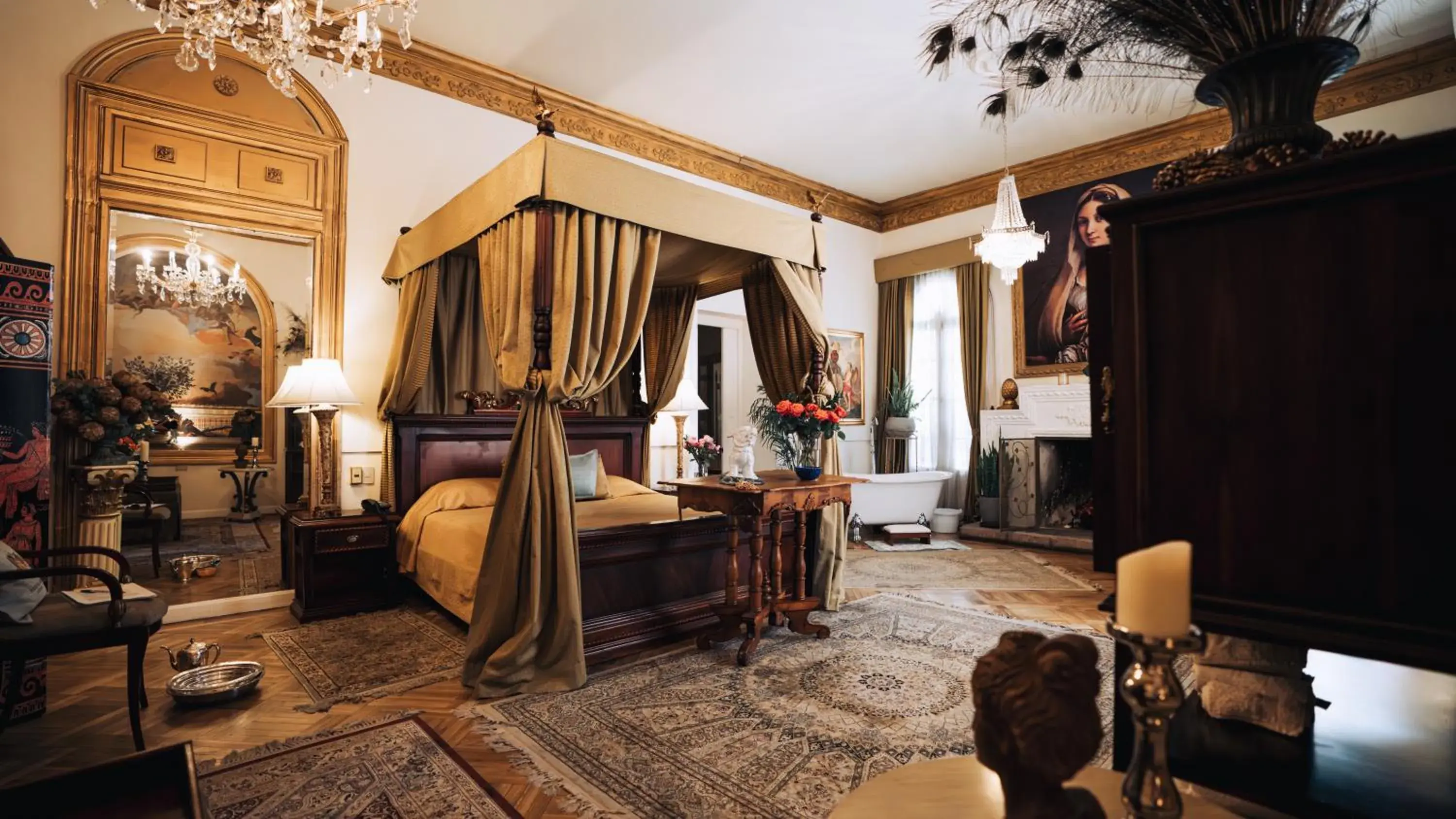 King Suite in Boutique Hotel Mansion del Angel King Suite in Boutique Hotel Mansion del Angel