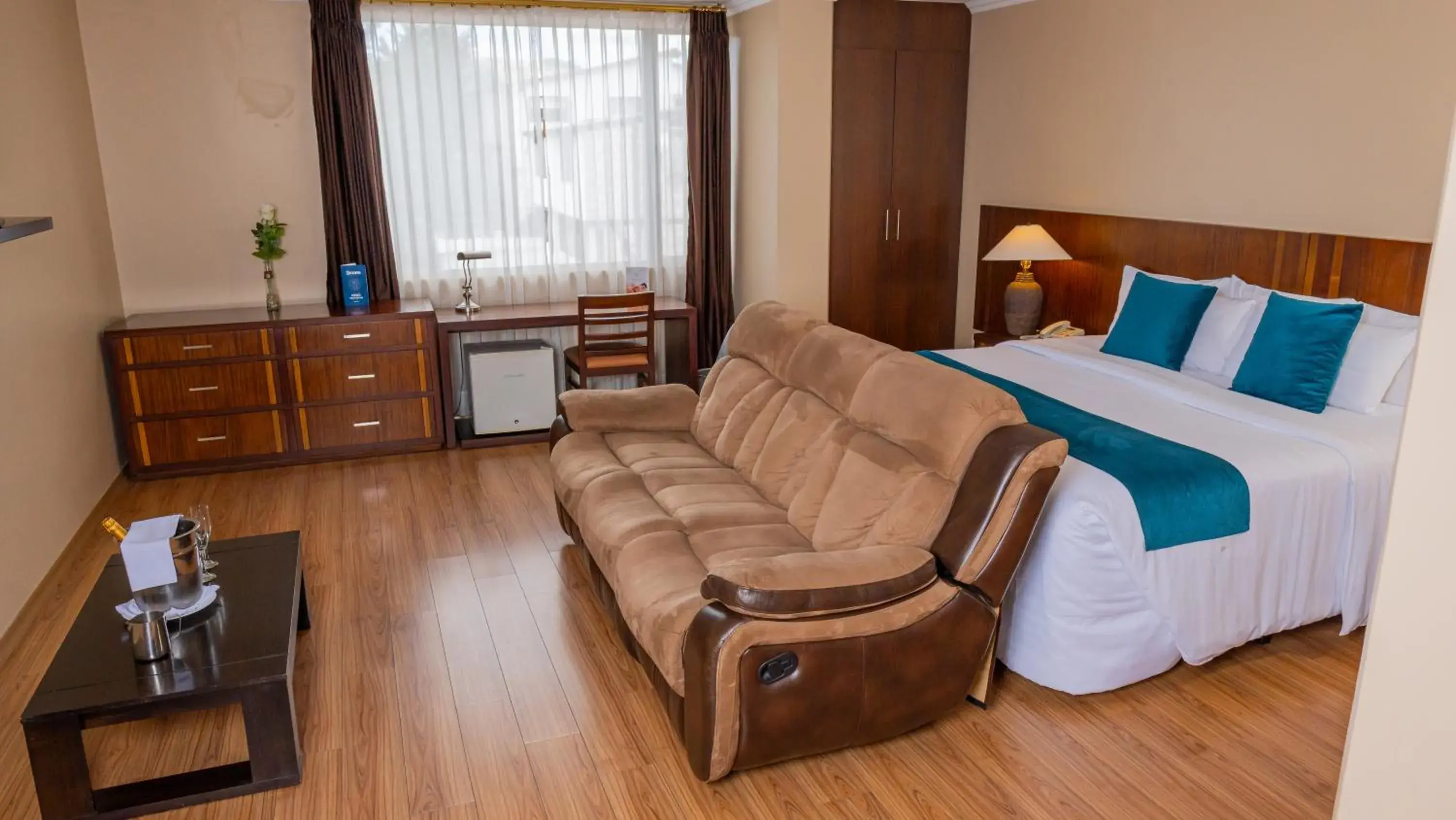 Property building, Bed in Fenix Hotel Property building, Bed in Fenix Hotel