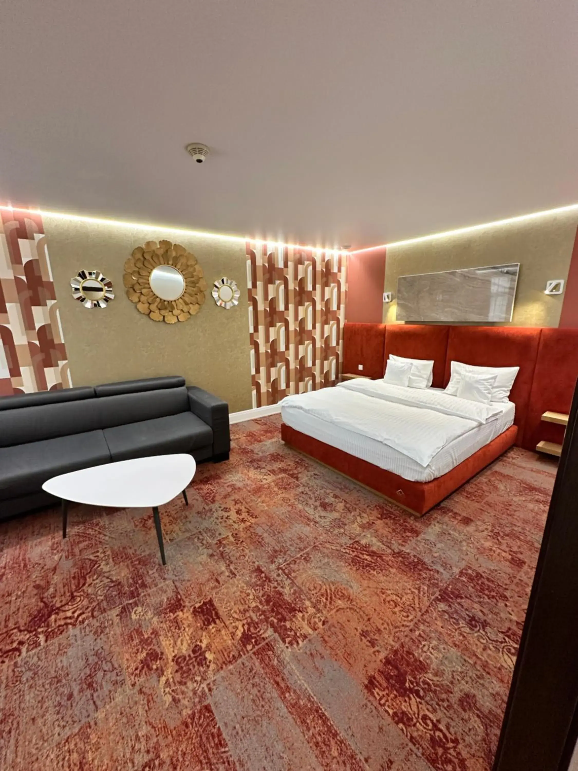 Deluxe Room (2 Adults + 1 Child) in Villa & Restaurant Levoslav House Deluxe Room (2 Adults + 1 Child) in Villa & Restaurant Levoslav House