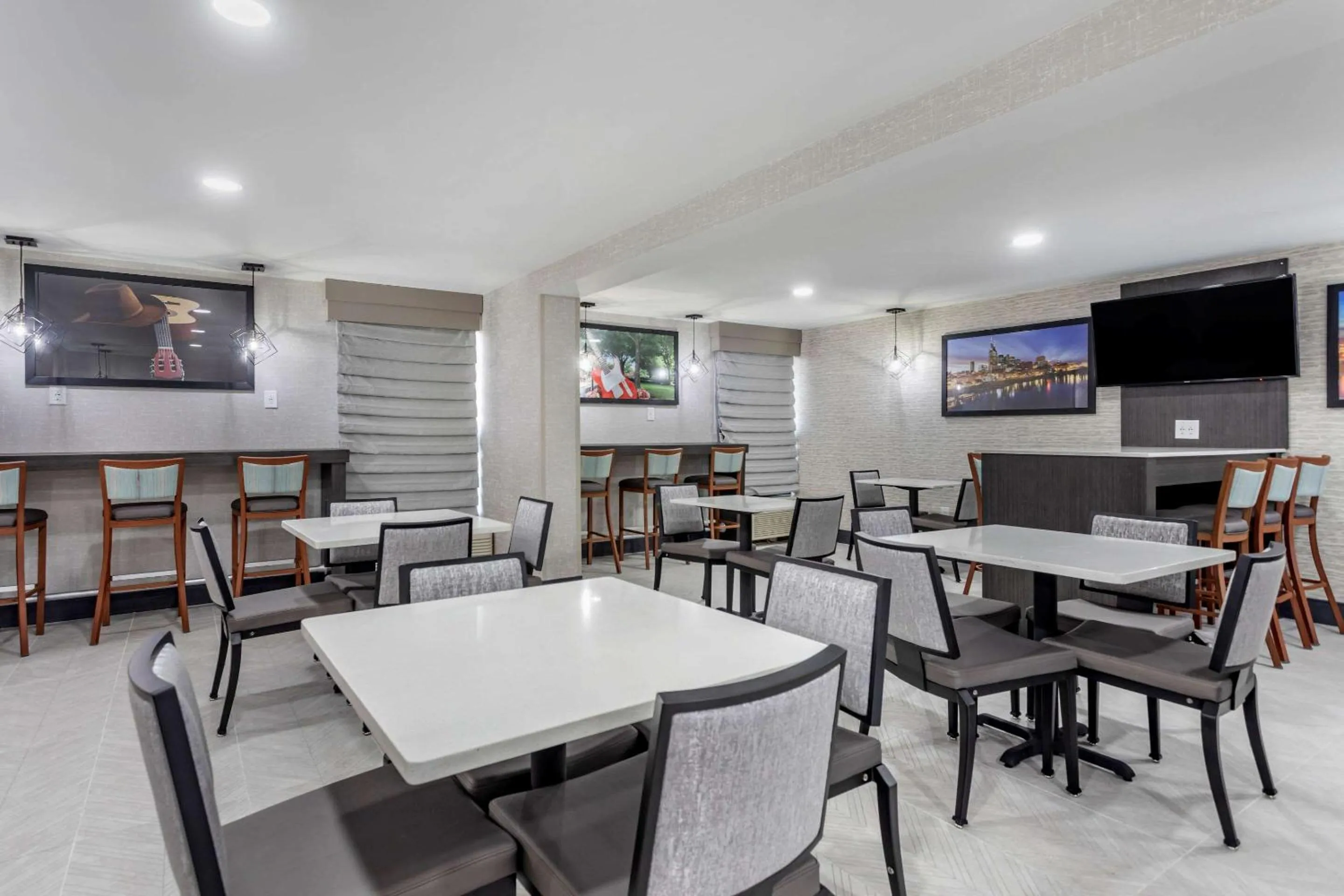 Restaurant/places to eat in Comfort Inn Nashville - Opryland Area