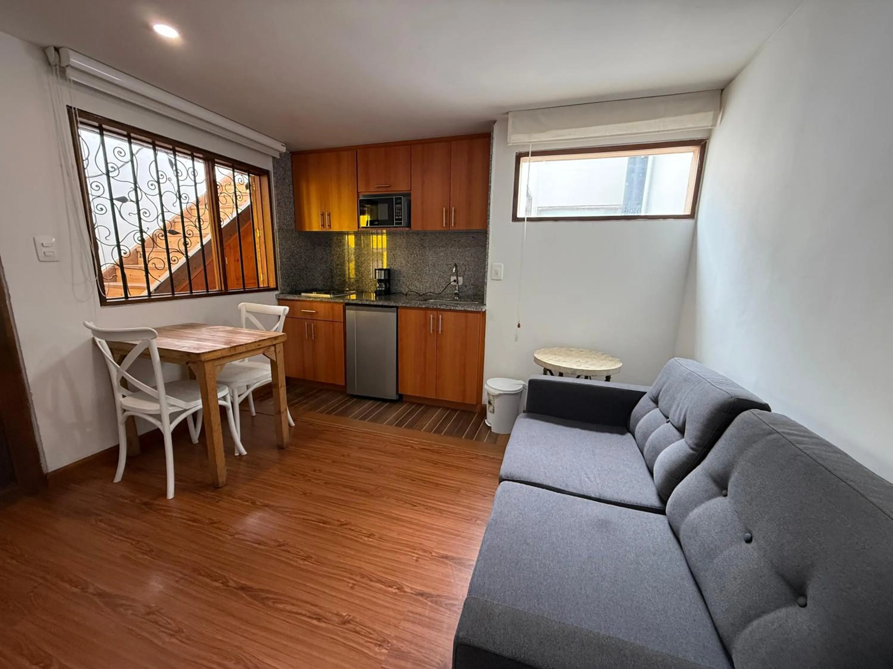 Living room in Apartaestudios La Candelaria