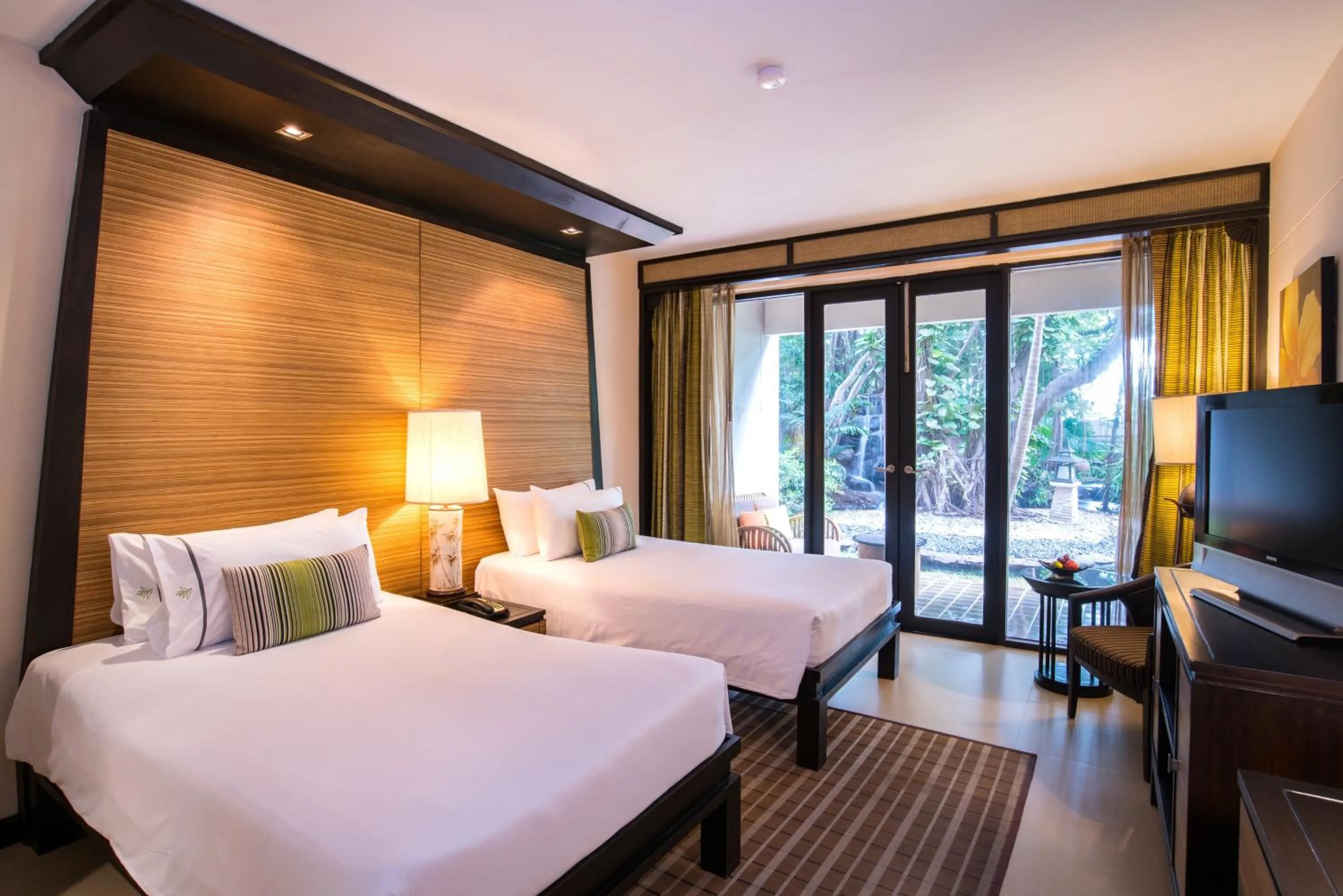 Bed in Siam Bayshore Resort Pattaya