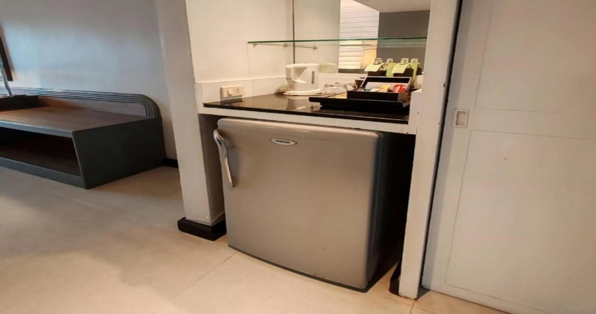 minibar, Bed in Siam Bayshore Resort Pattaya