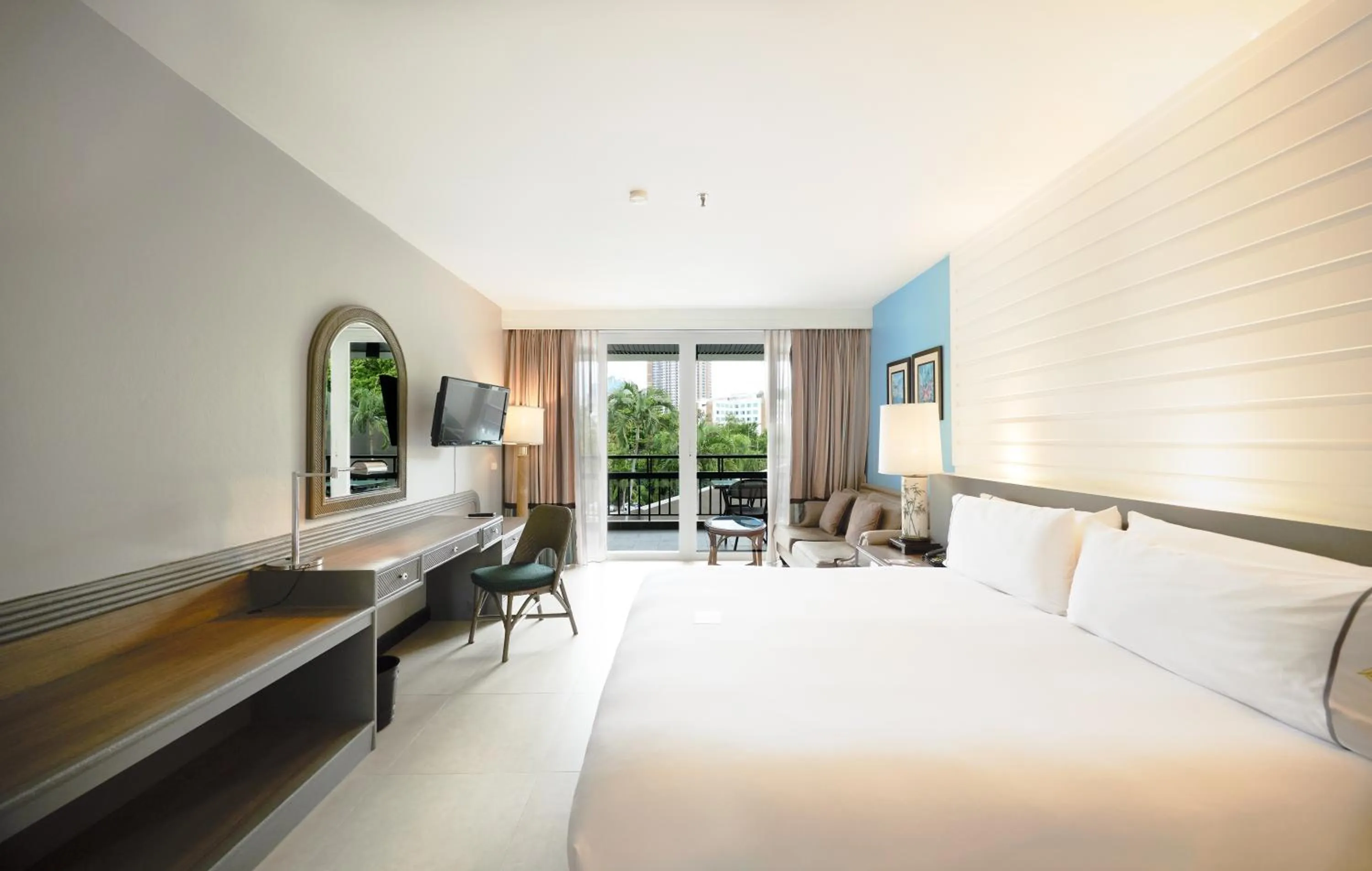 Bedroom, Bed in Siam Bayshore Resort Pattaya