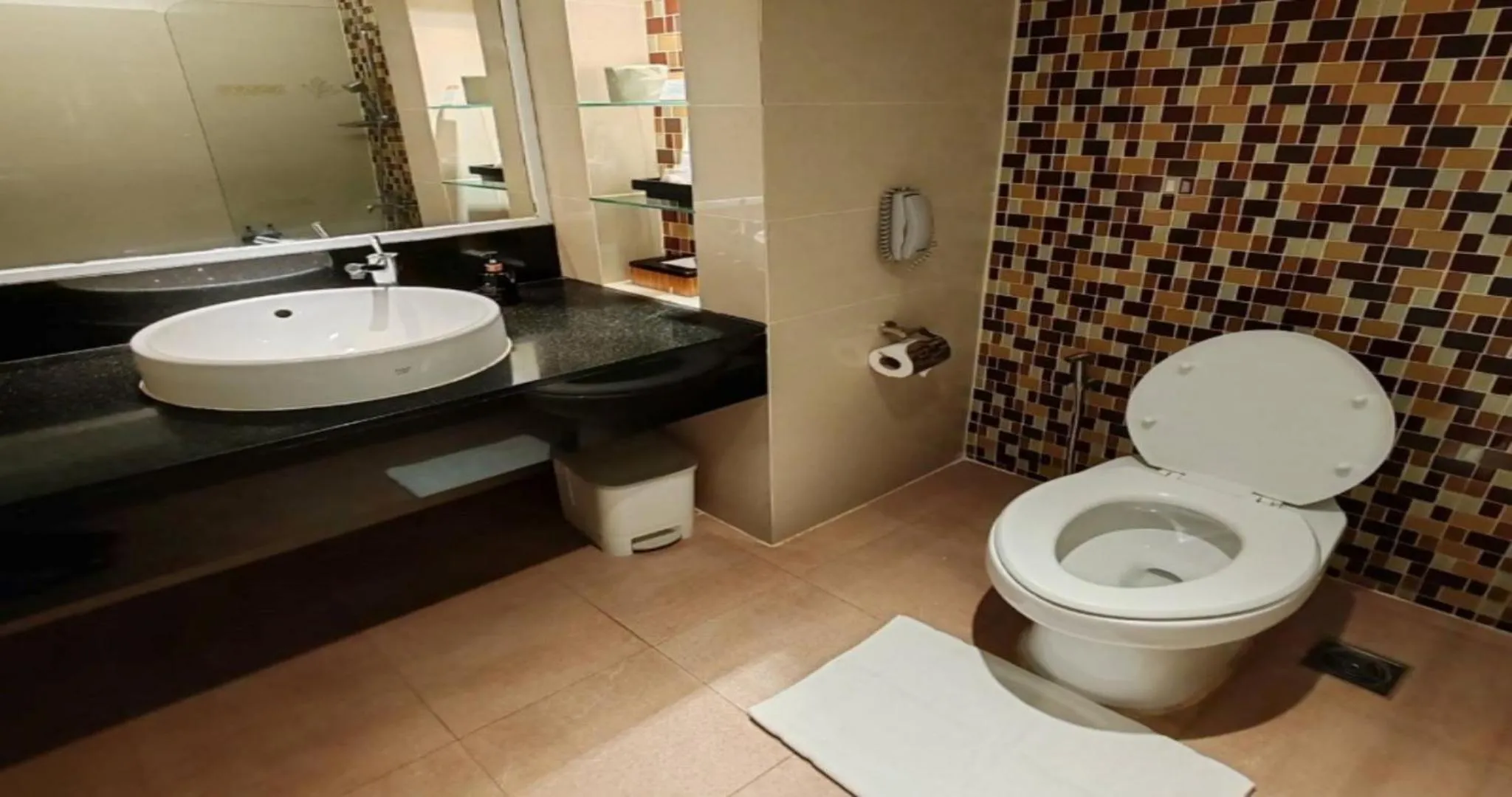 Toilet in Siam Bayshore Resort Pattaya