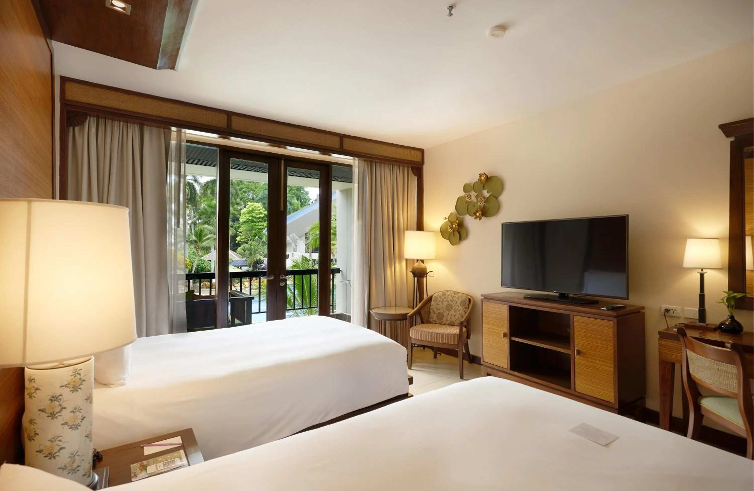 Bed in Siam Bayshore Resort Pattaya