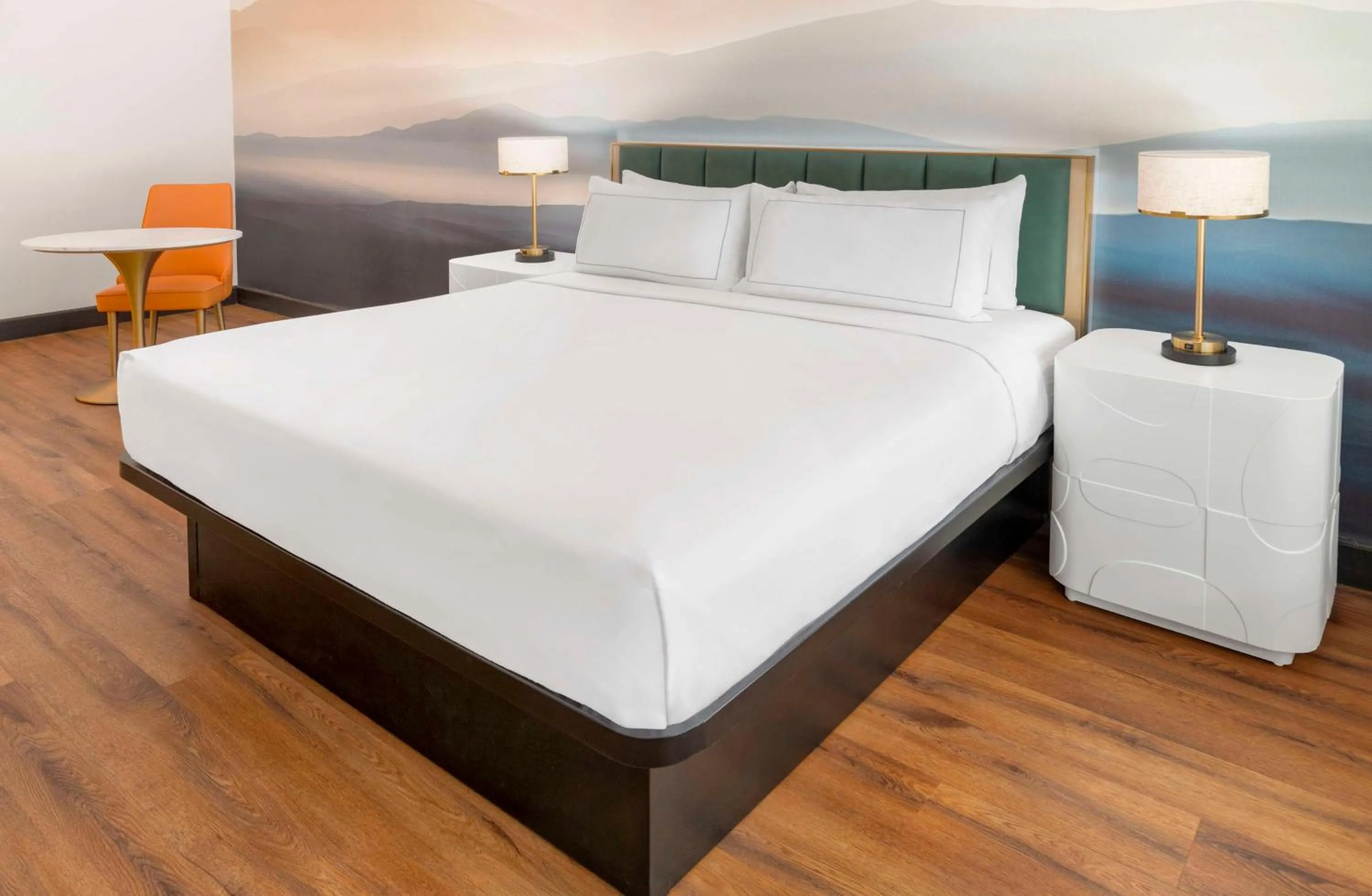 Bed in DoubleTree by Hilton Phoenix-Gilbert