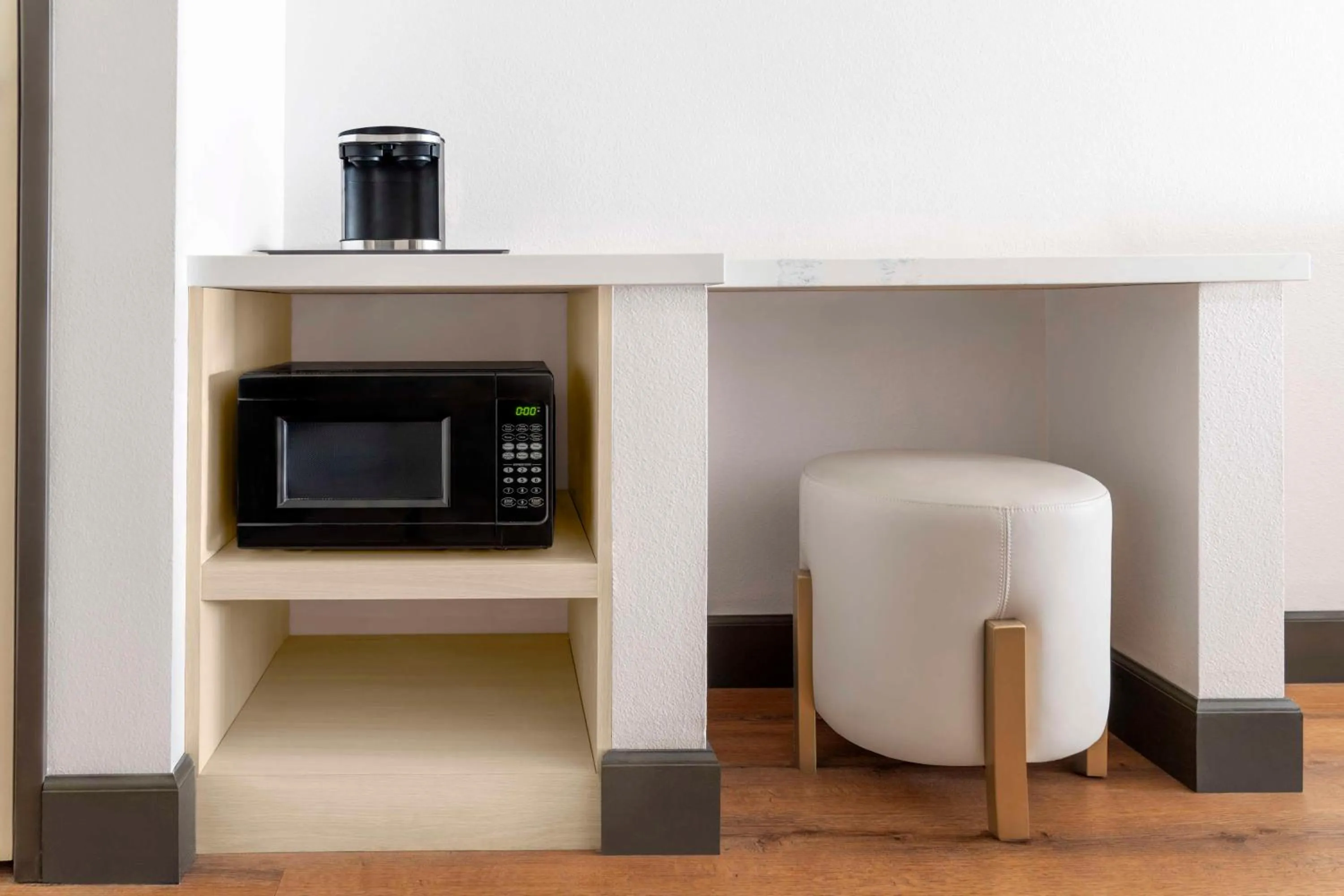 Photo of the whole room in DoubleTree by Hilton Phoenix-Gilbert