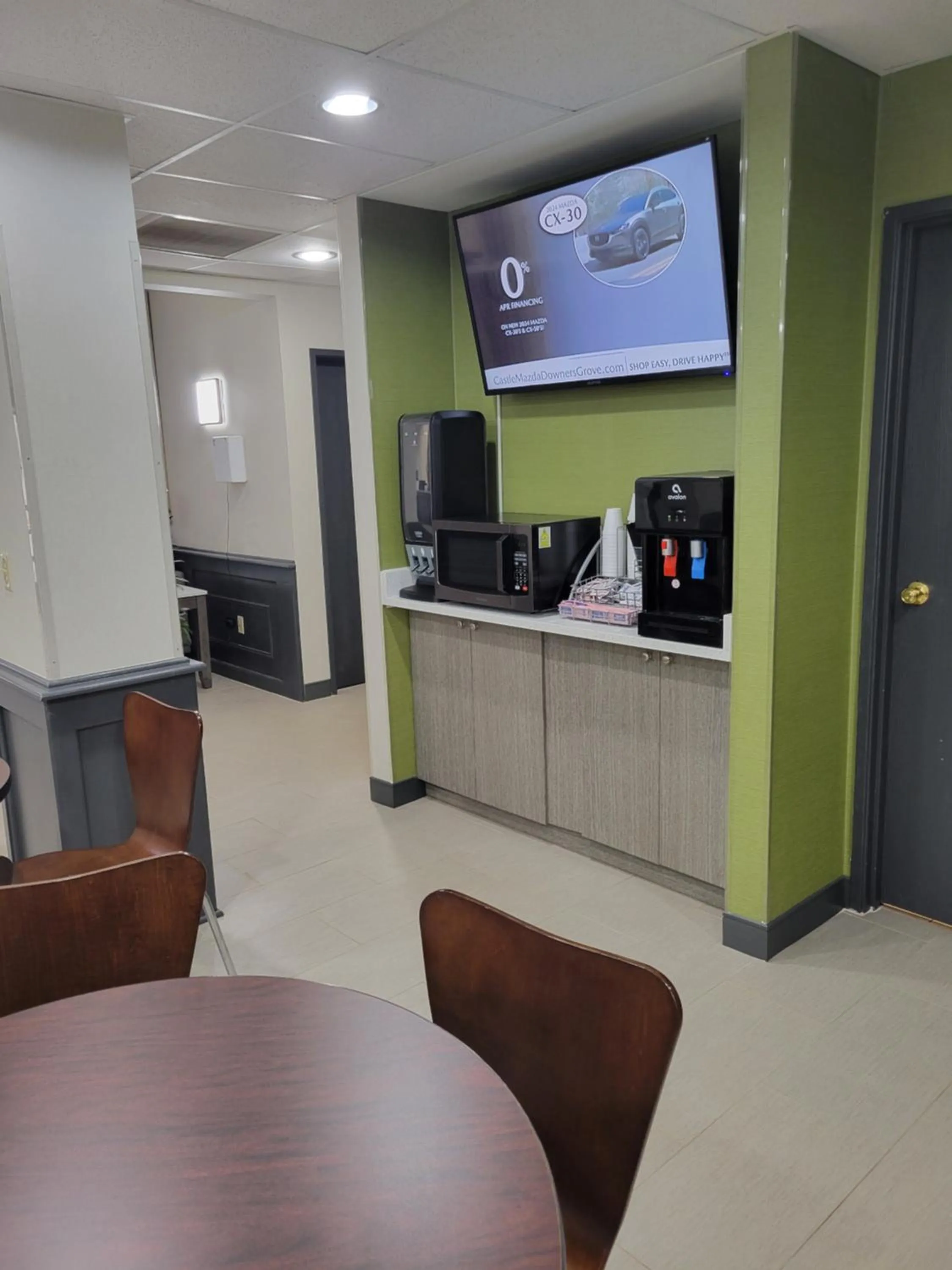 Breakfast in Super 8 by Wyndham Aurora/Naperville Area