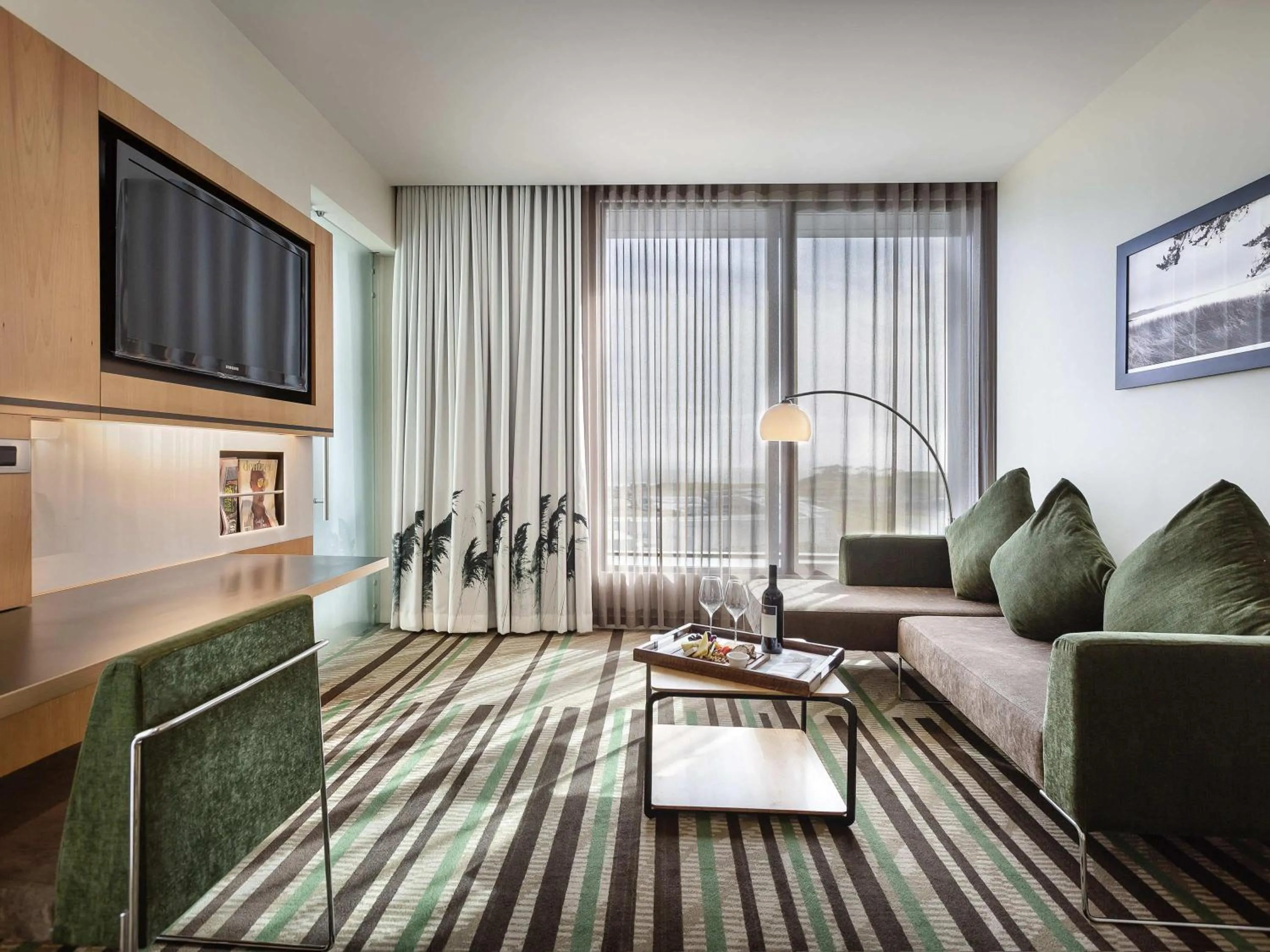 Bedroom in Novotel Auckland Airport