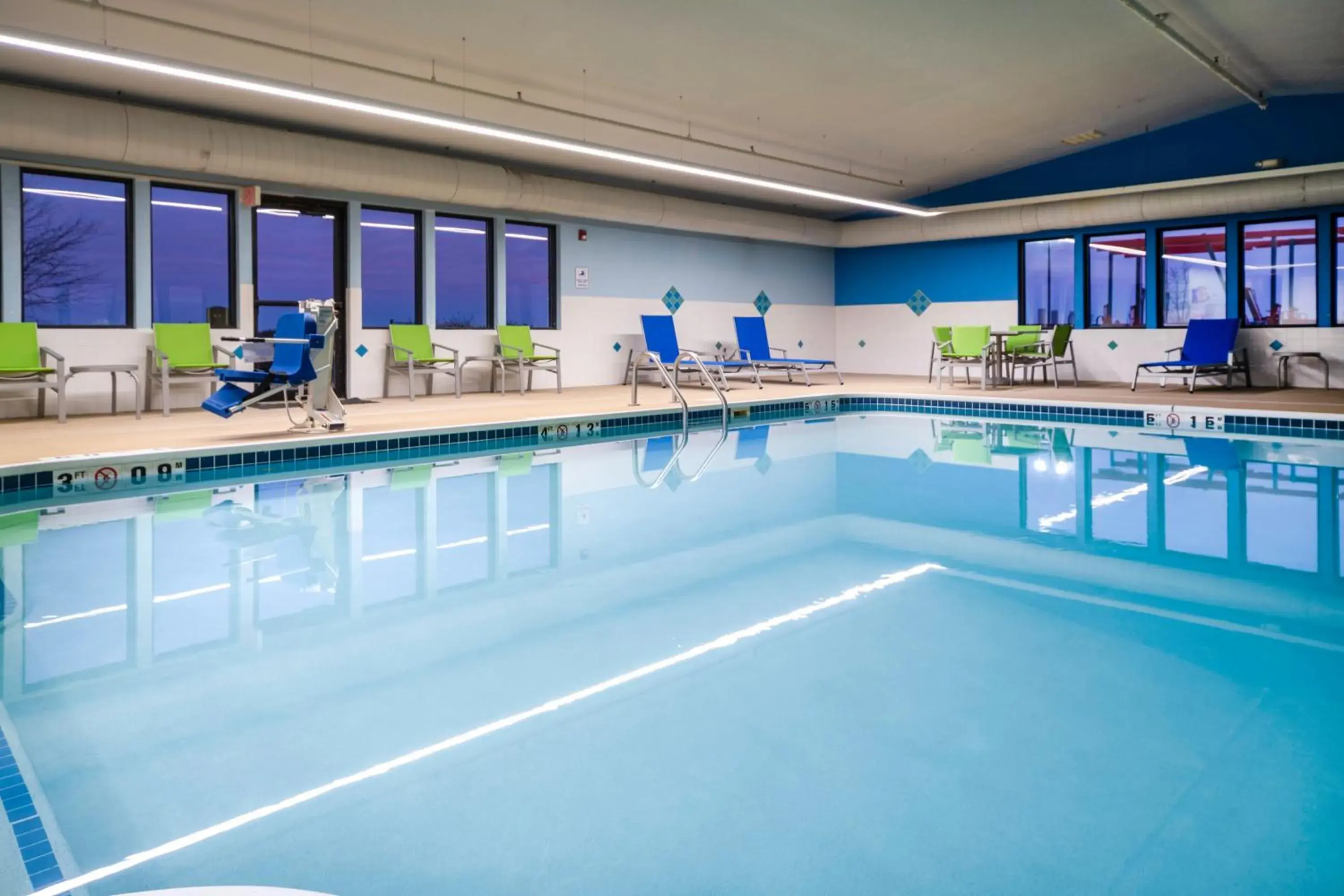 Swimming pool in Holiday Inn Express Rochelle by IHG Swimming pool in Holiday Inn Express Rochelle by IHG