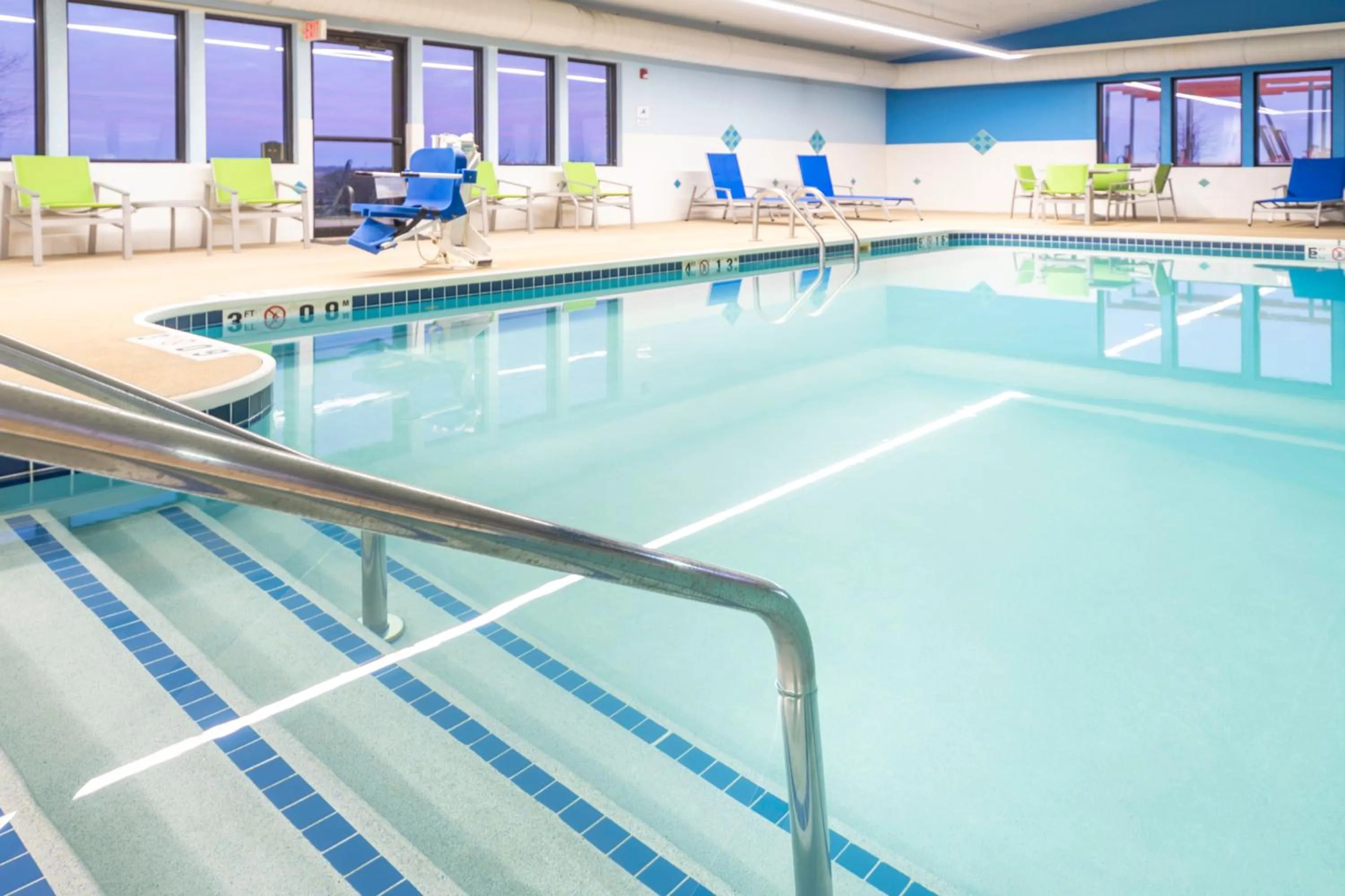 Swimming pool in Holiday Inn Express Rochelle by IHG