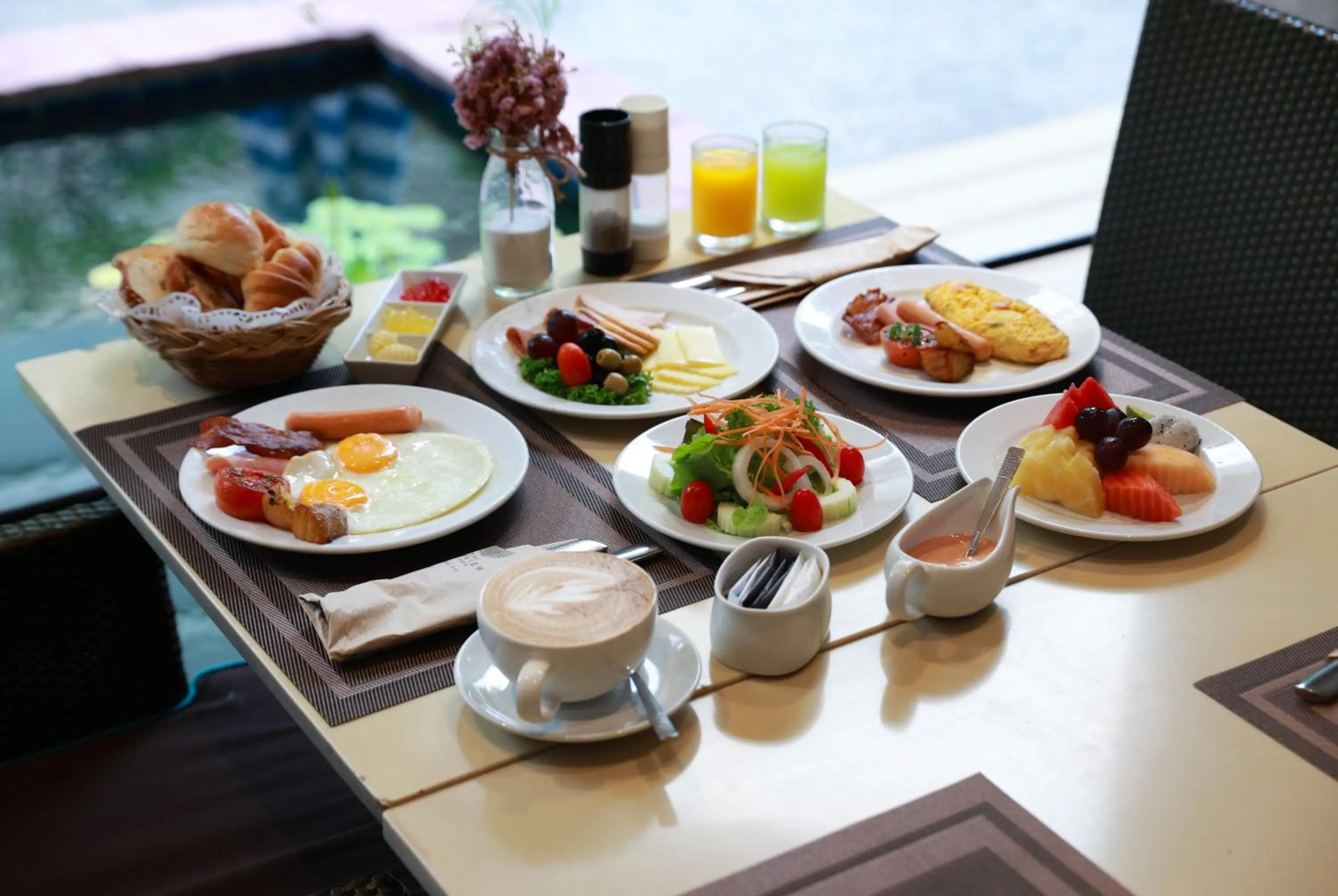 Breakfast in The Bayview Hotel Pattaya