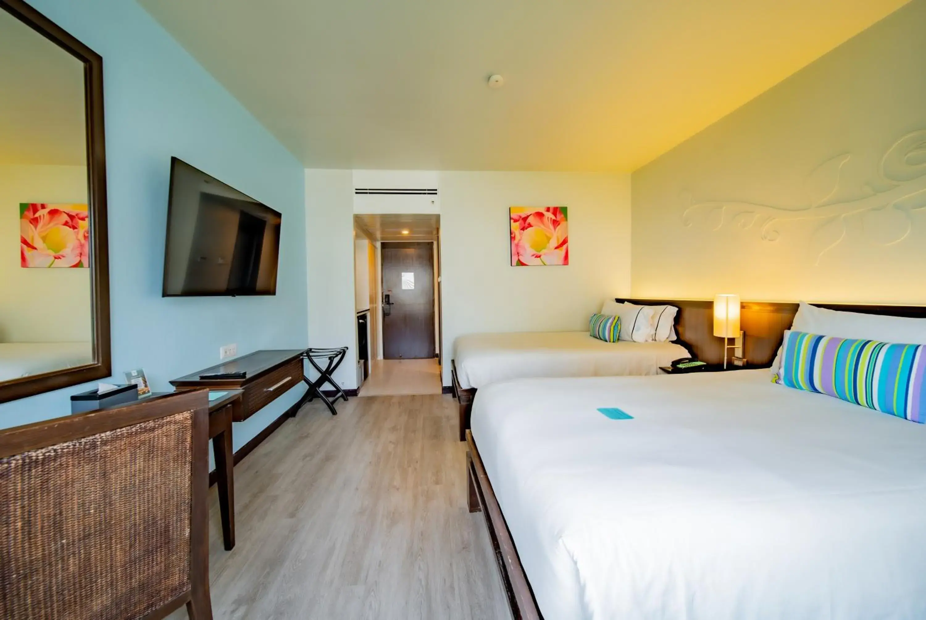 Bedroom, Bed in The Bayview Hotel Pattaya Bedroom, Bed in The Bayview Hotel Pattaya