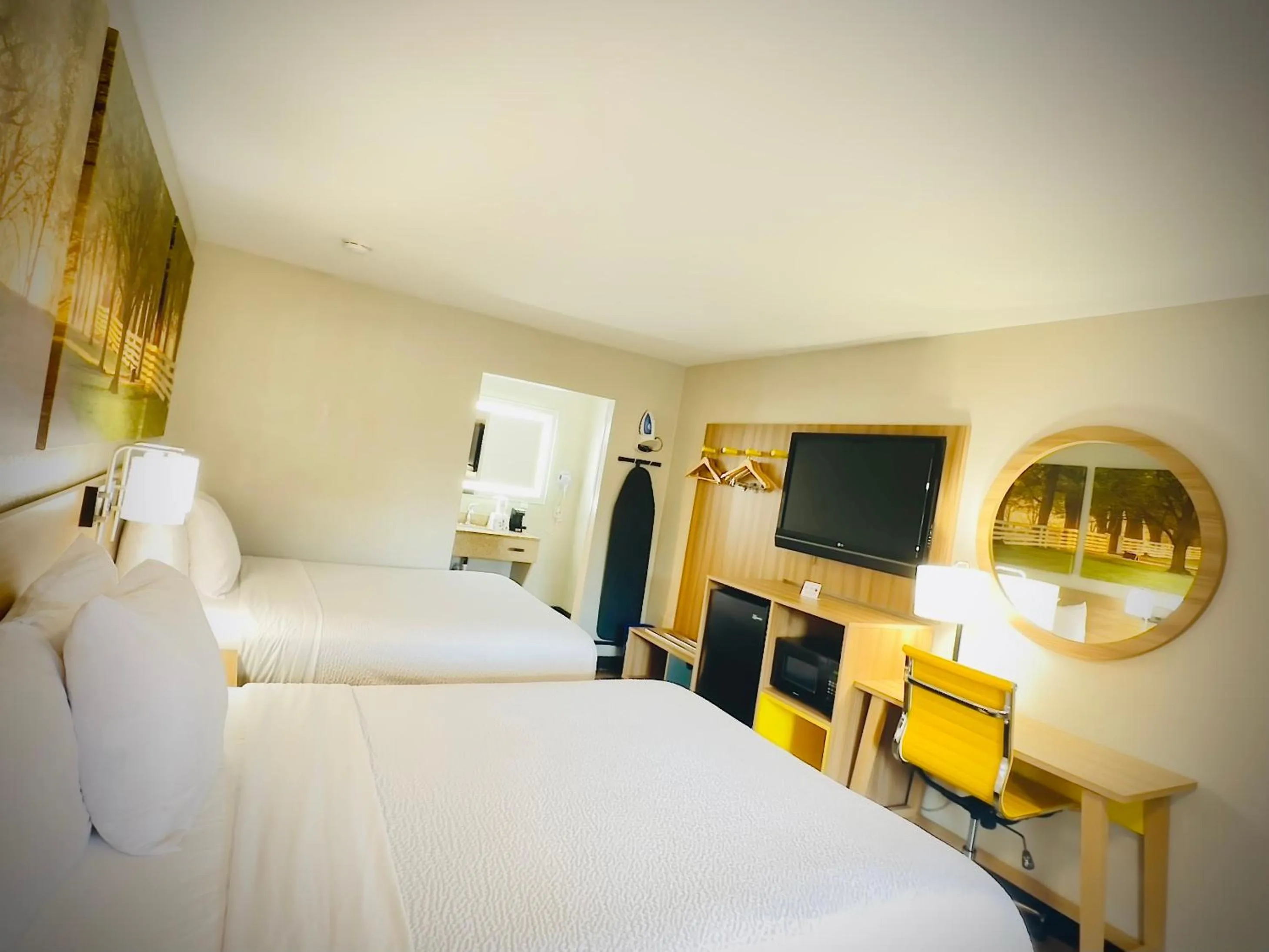 Bed in Days Inn by Wyndham WestEnd Alexandria,VA Washington DC Area