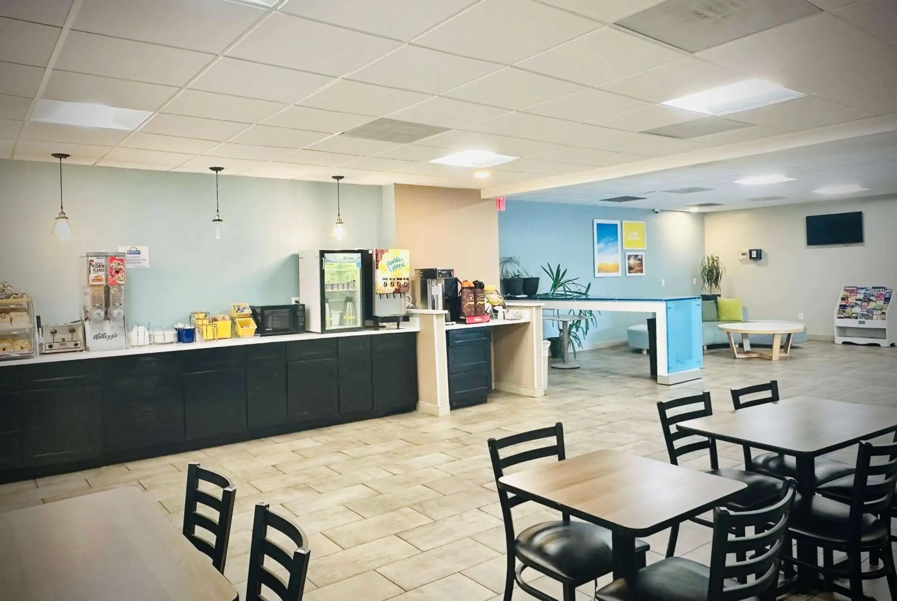 Property building in Days Inn by Wyndham WestEnd Alexandria,VA Washington DC Area Property building in Days Inn by Wyndham WestEnd Alexandria,VA Washington DC Area