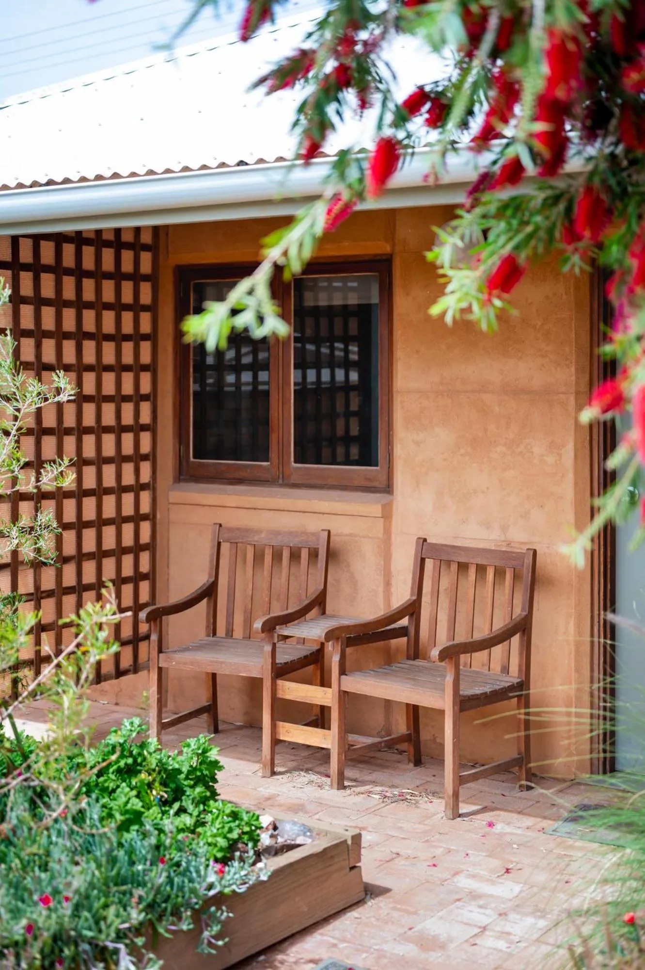 Seating area in Mud Hut Motel