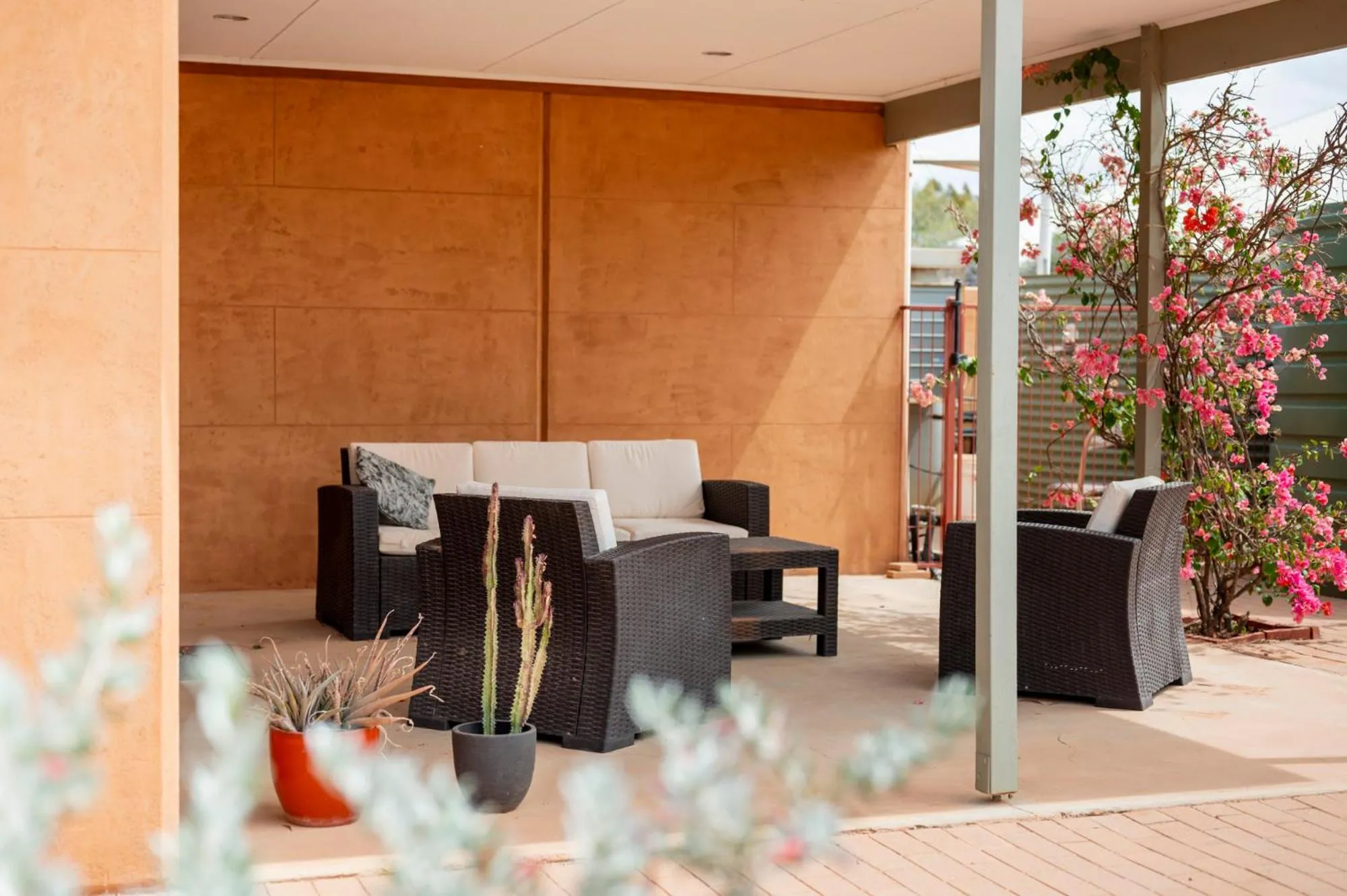 Seating area in Mud Hut Motel