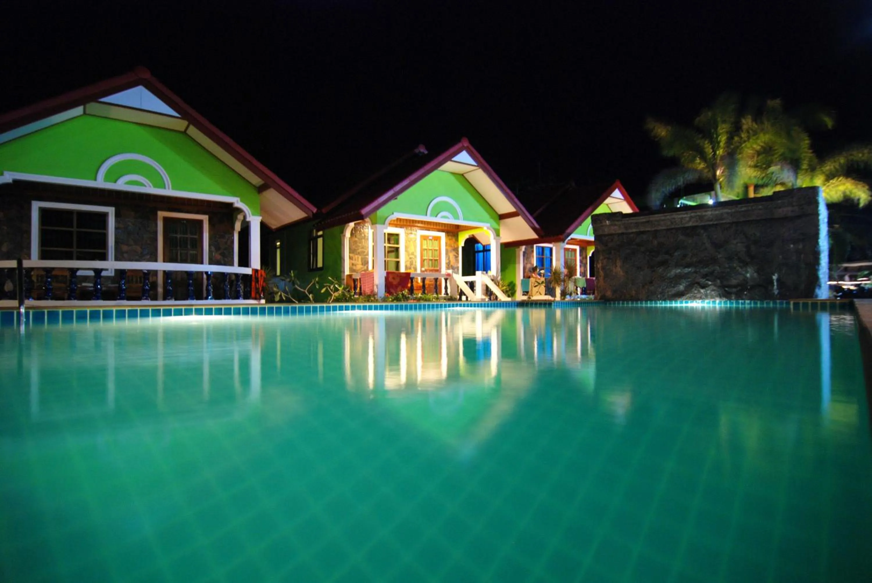 Swimming pool in Nature Beach Resort, Koh Lanta