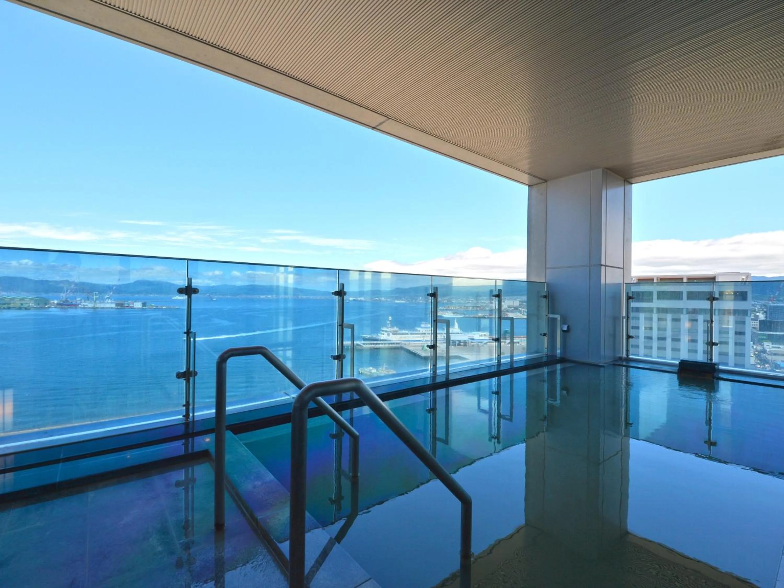 Open Air Bath in Hakodate Kokusai Hotel