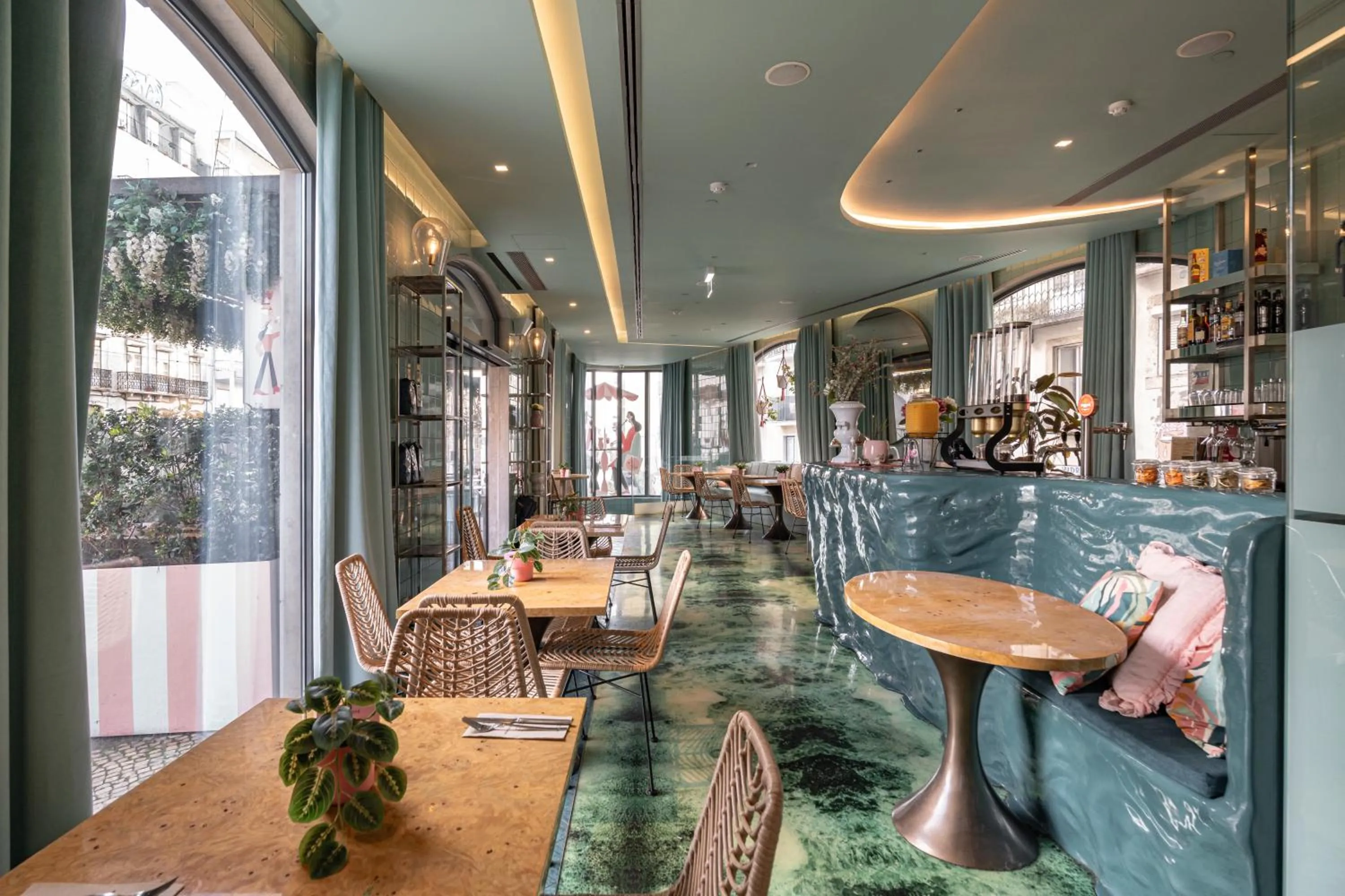 Restaurant/places to eat in WC by The Beautique Hotels