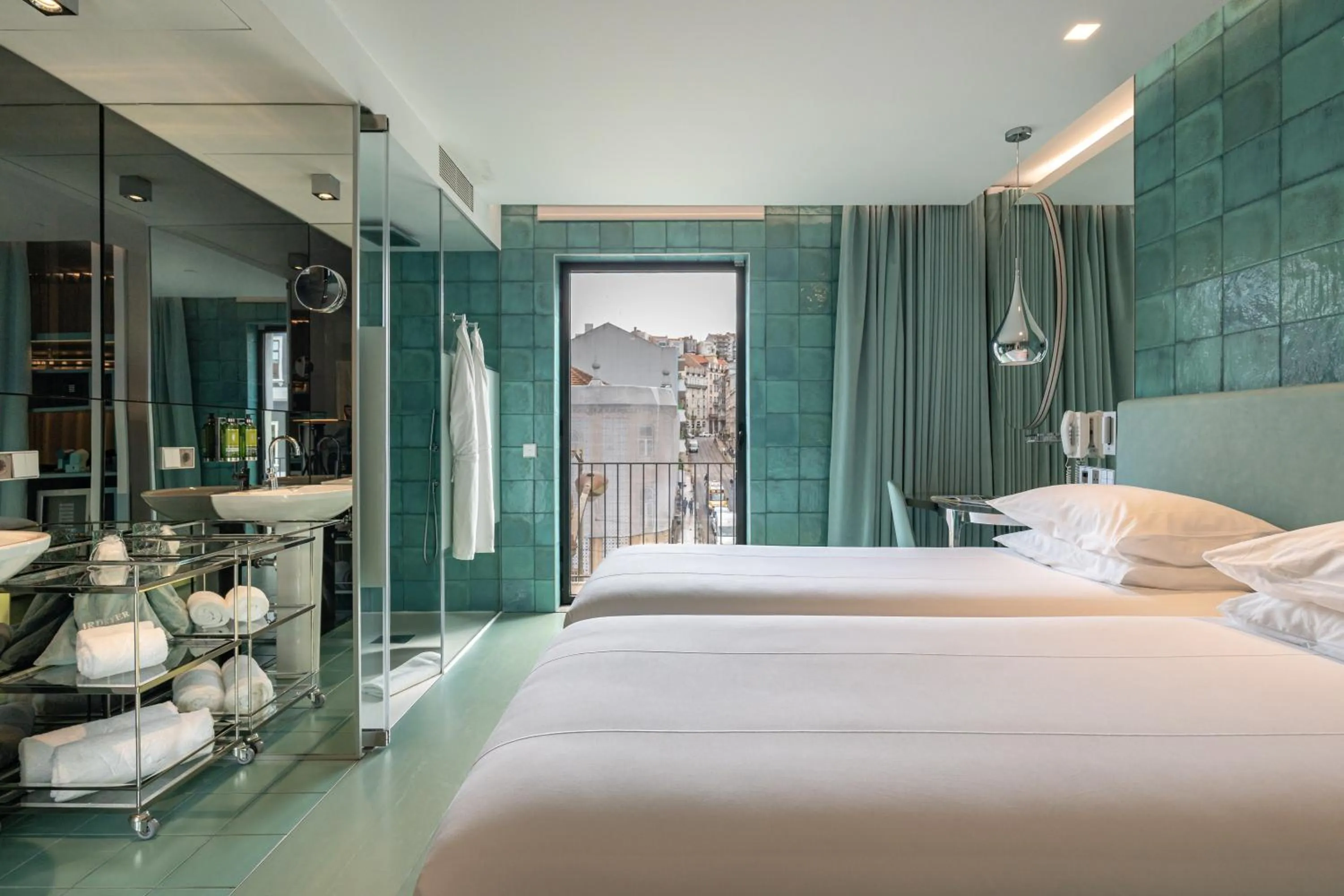 Shower, Bed in WC by The Beautique Hotels