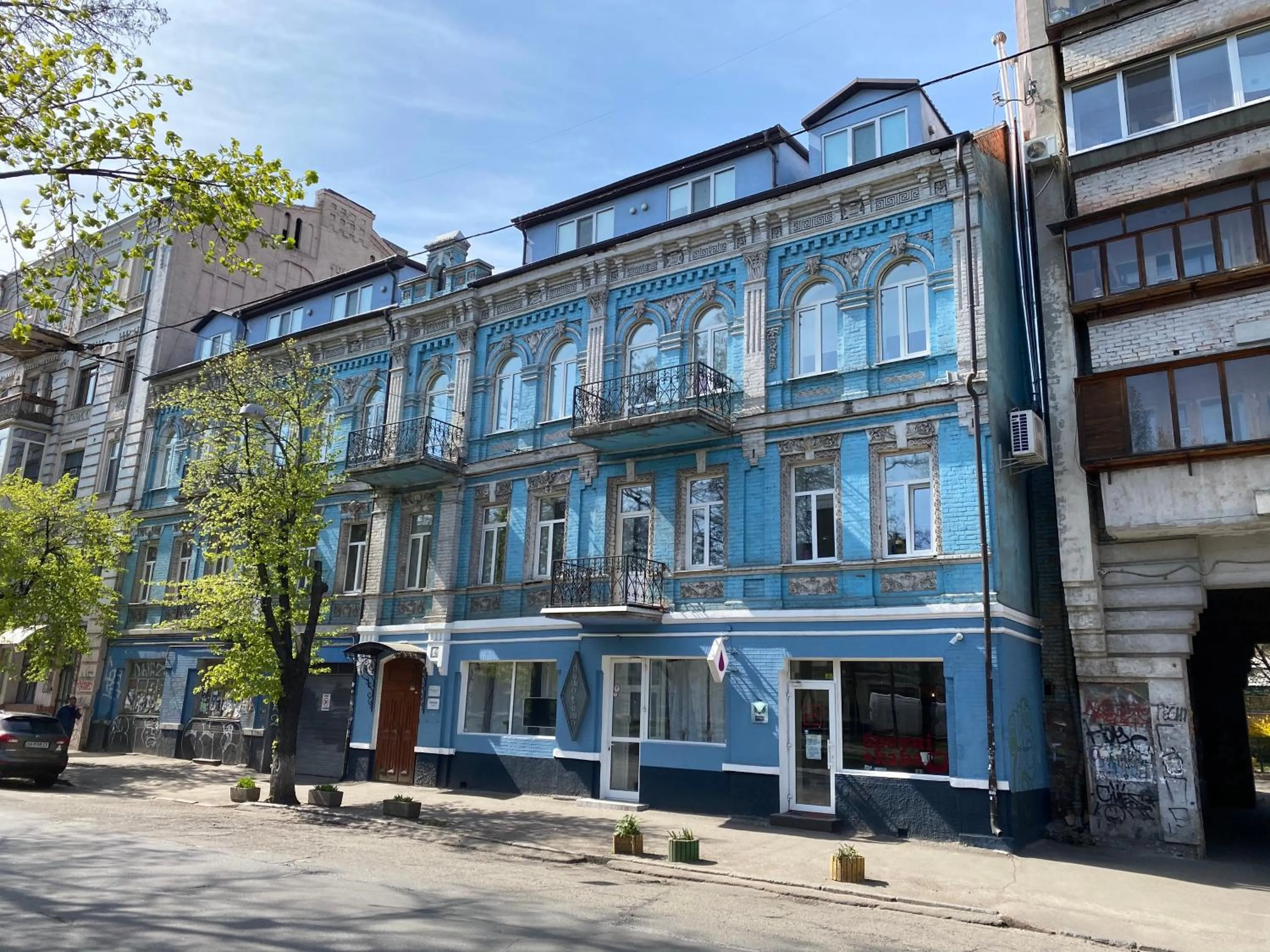 Property building in Dudman Hotel