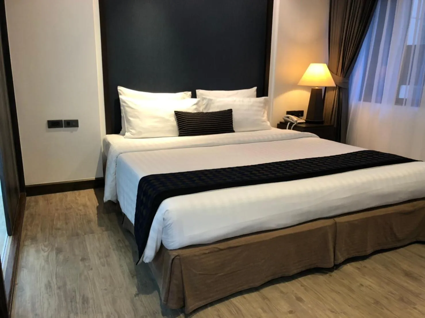 Bedroom, Bed in The Key Bangkok Hotel