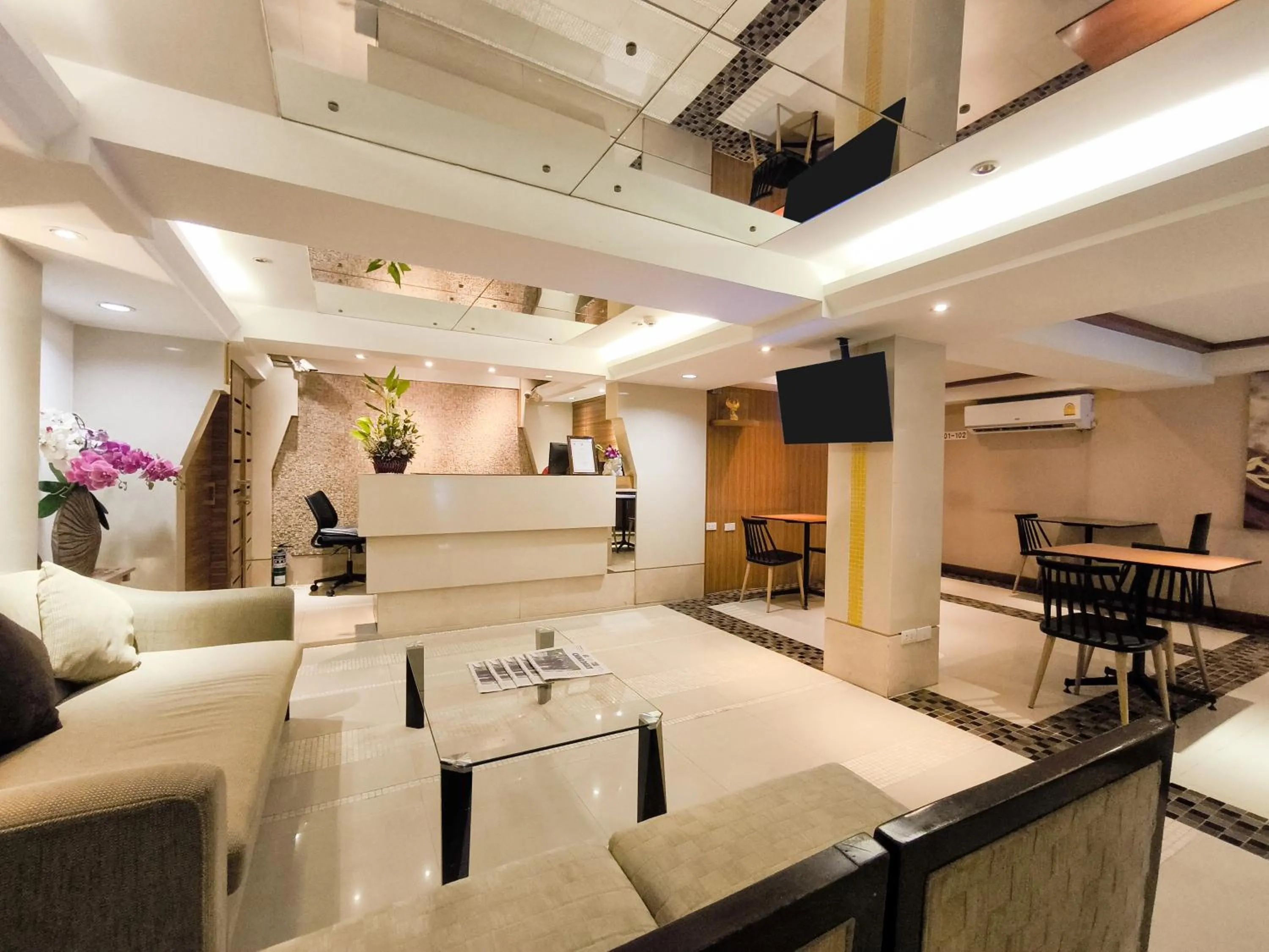 Lobby or reception in The Key Bangkok Hotel