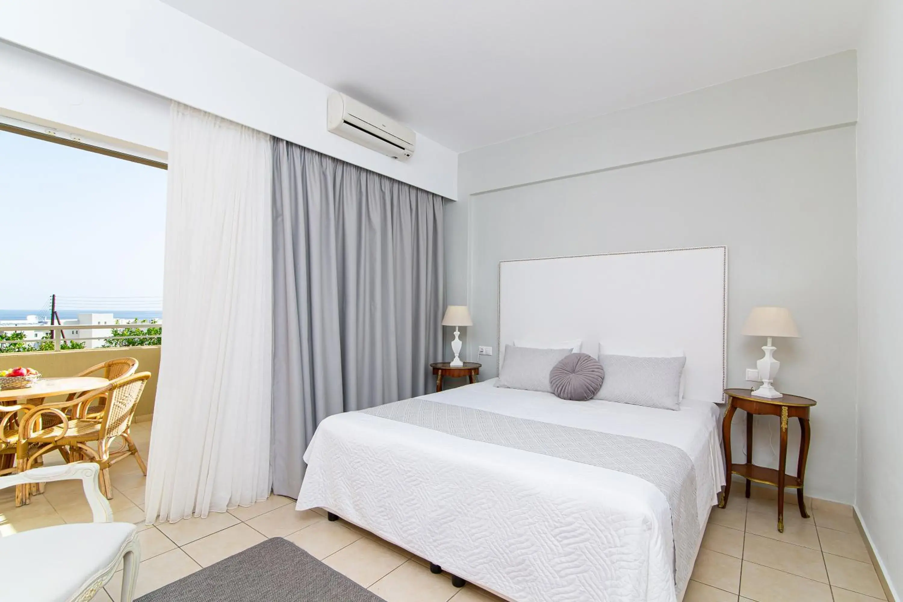 Bedroom, Bed in Villa Mare Monte ApartHotel Bedroom, Bed in Villa Mare Monte ApartHotel