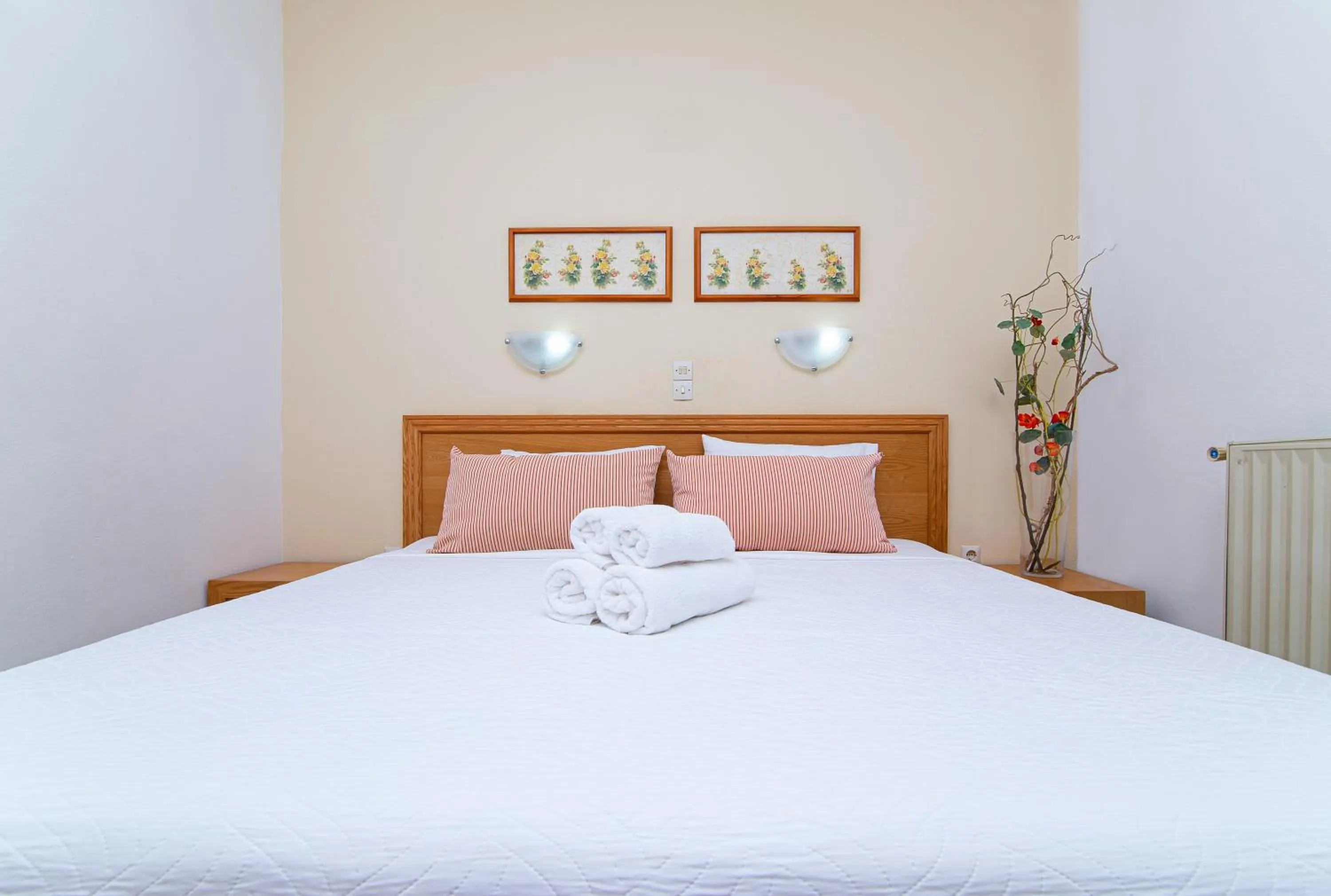 Bedroom, Bed in Villa Mare Monte ApartHotel