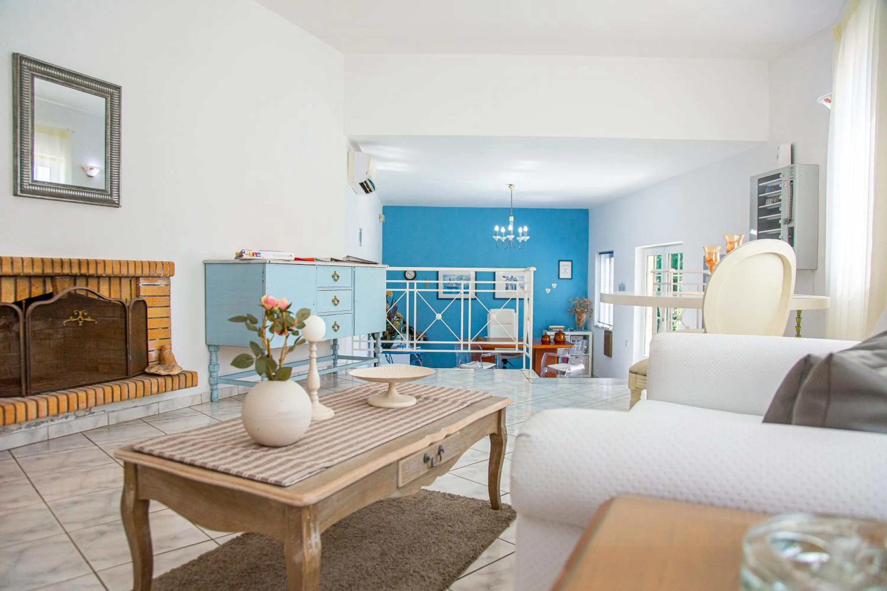 Lobby or reception in Villa Mare Monte ApartHotel