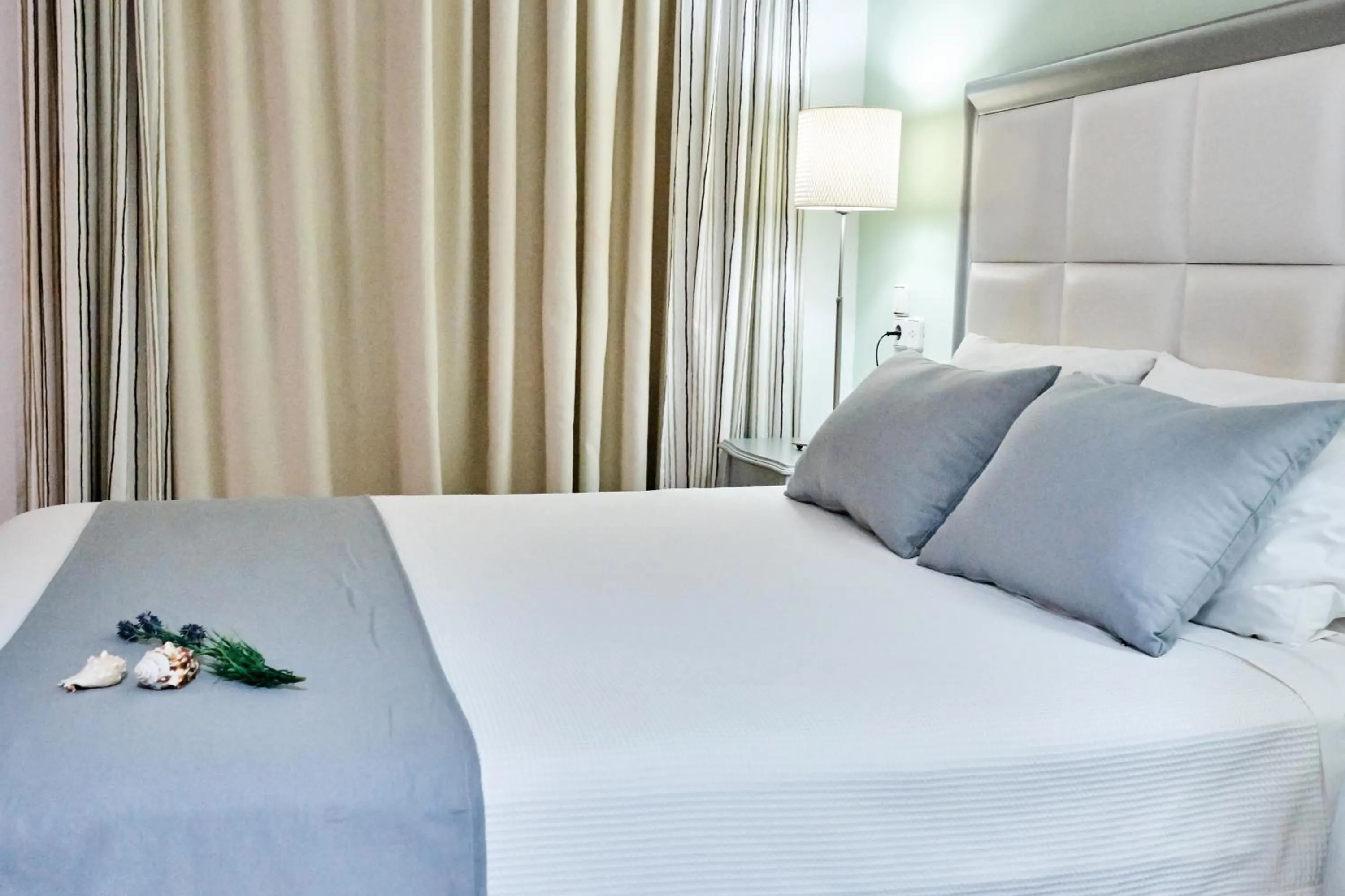 Bedroom, Bed in Villa Mare Monte ApartHotel