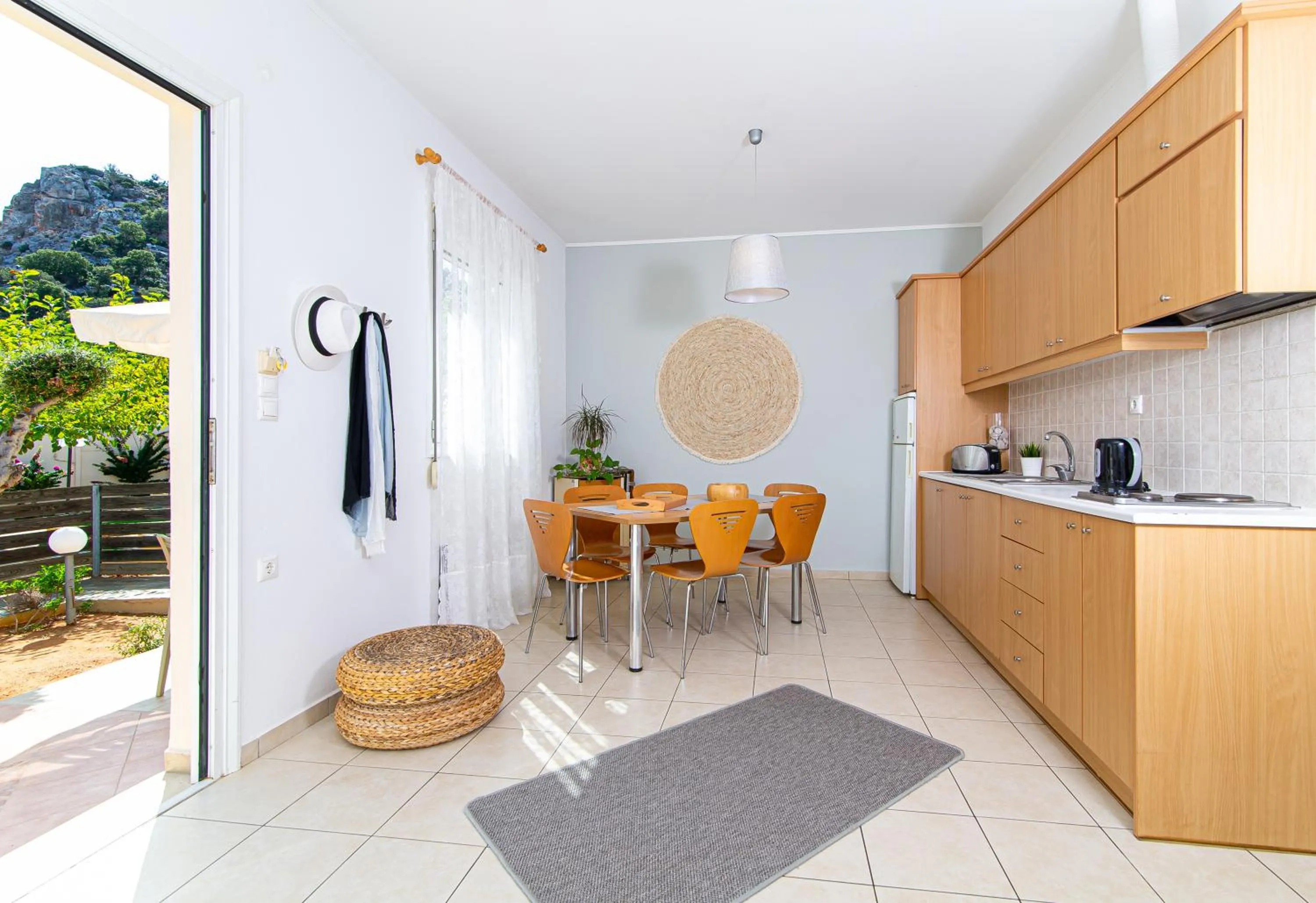 Kitchen or kitchenette in Villa Mare Monte ApartHotel